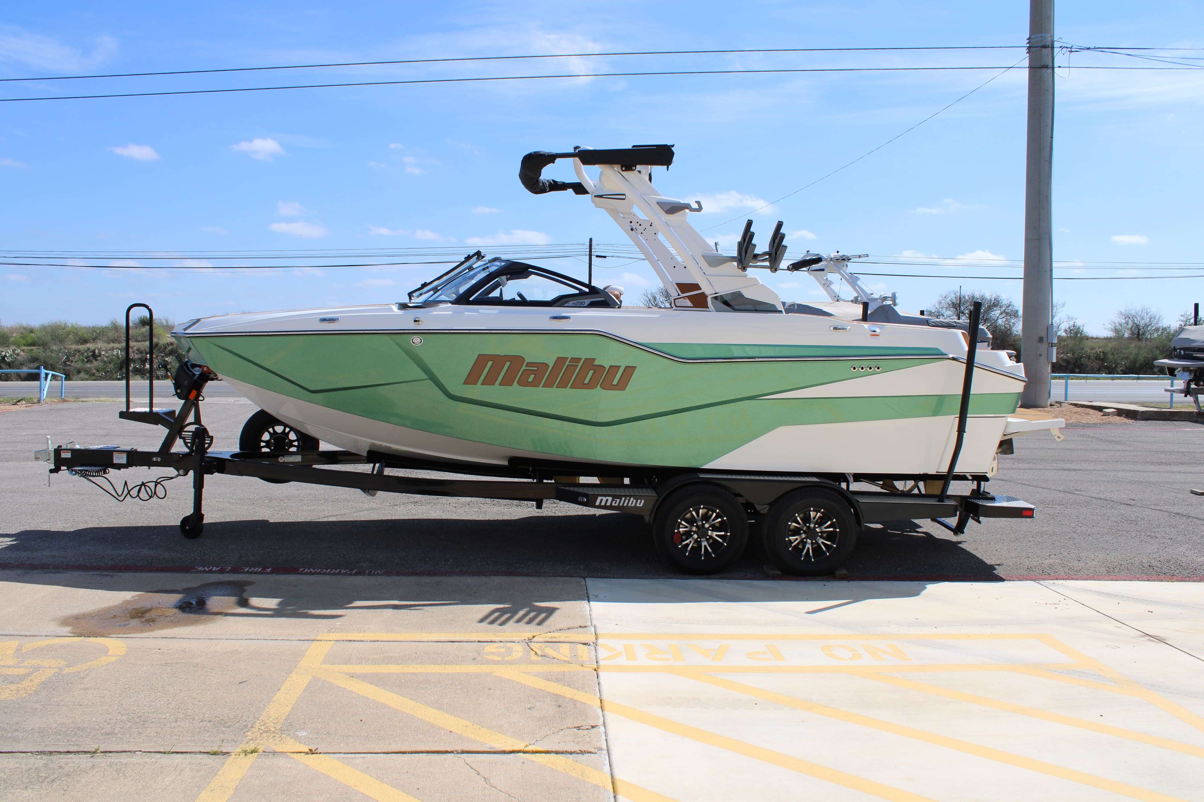 2026 Malibu Boats M230-5