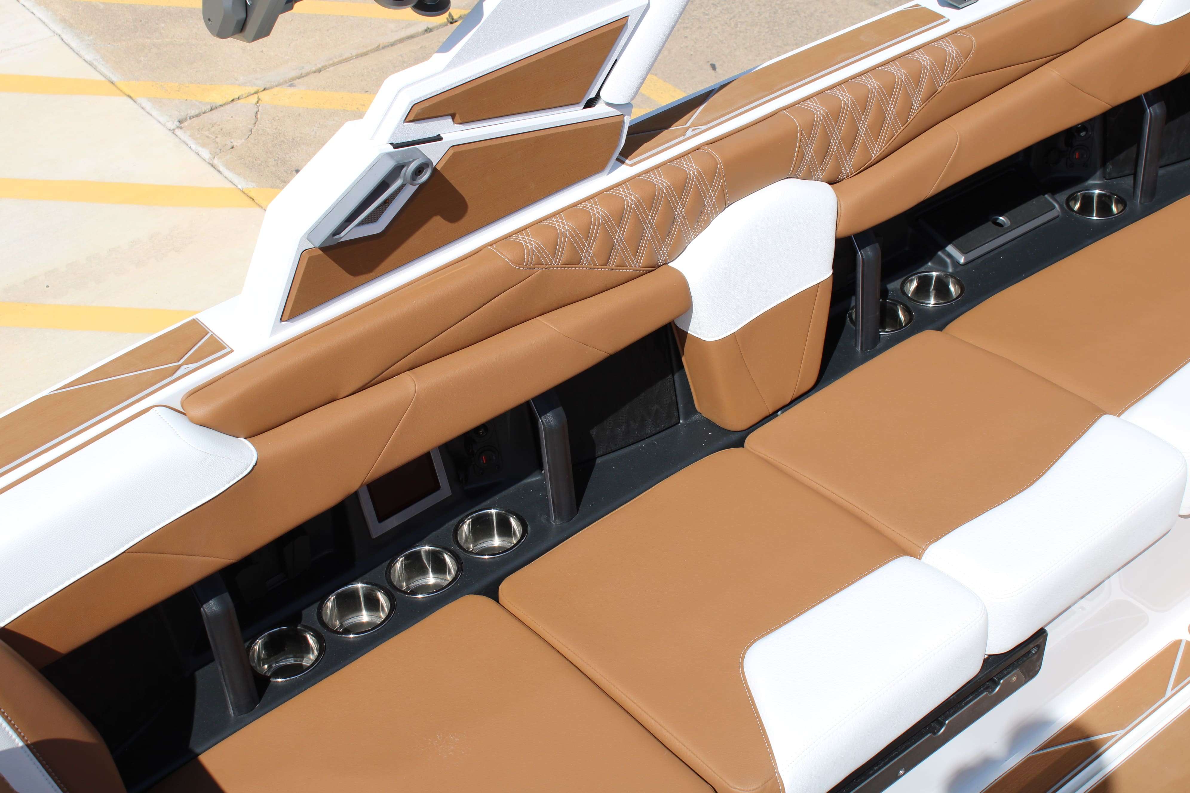 2026 Malibu Boats M230-14