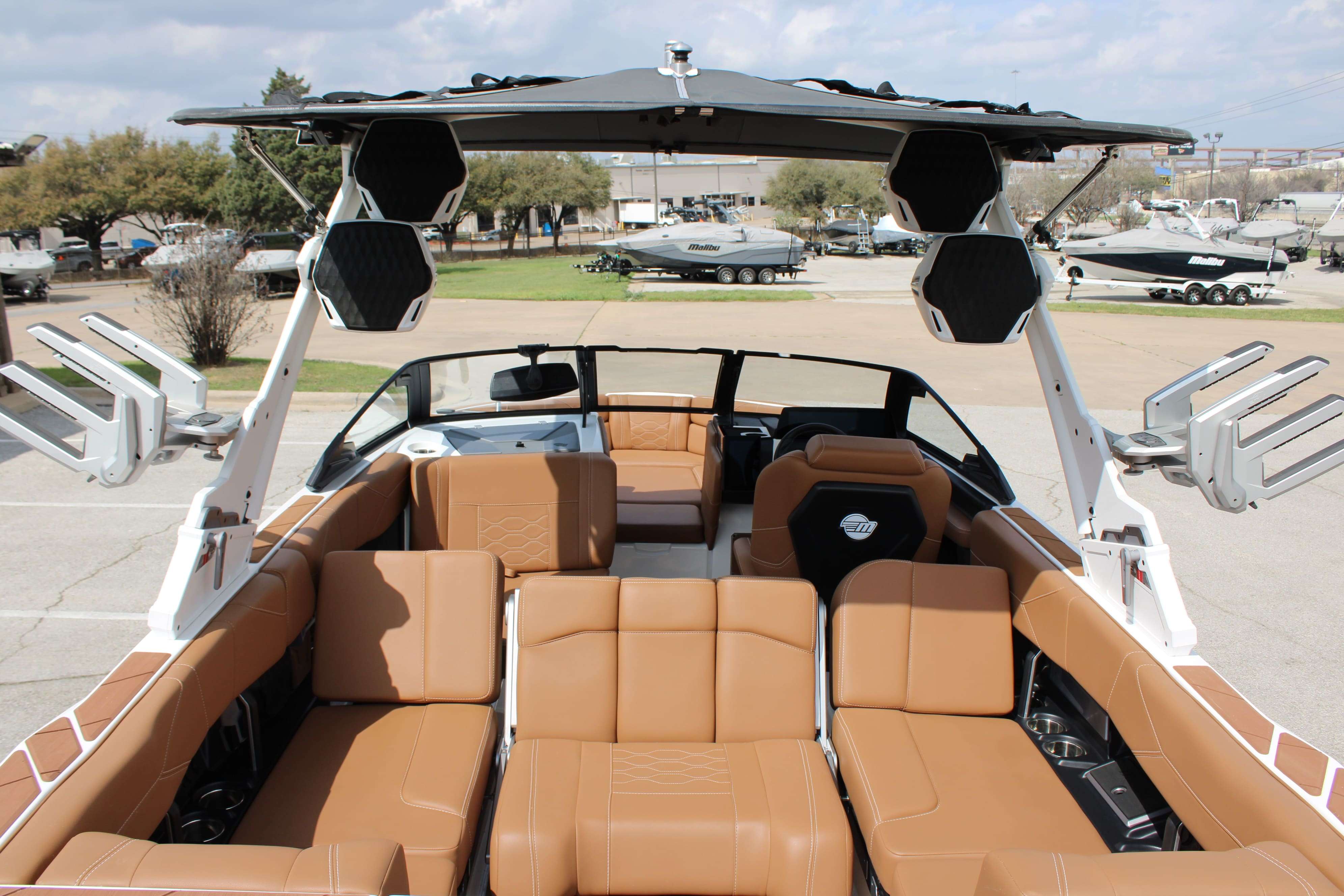 2025 Malibu Boats Wakesetter 23 LSV-12