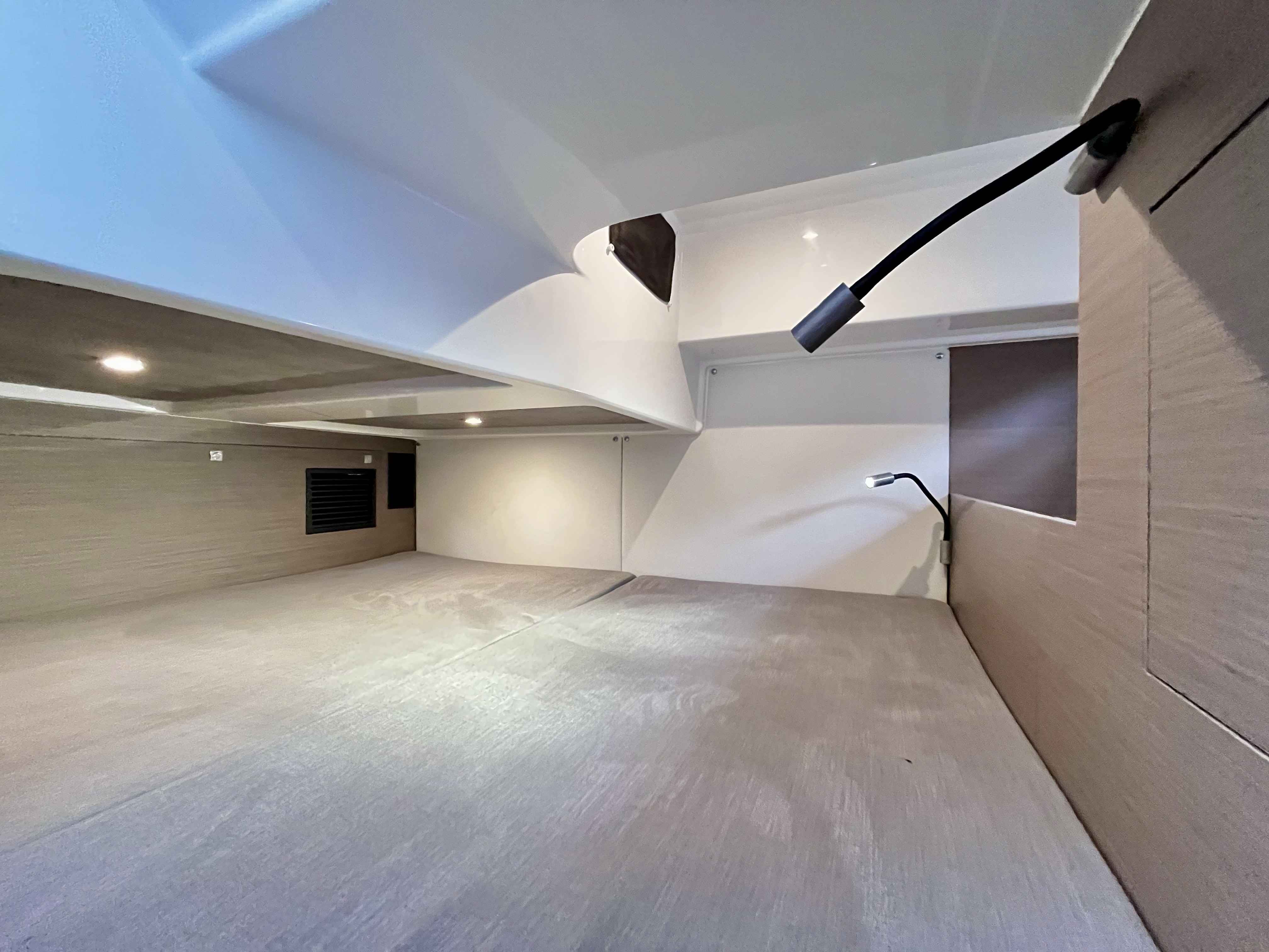 Pre-Owned 2023 Beneteau Gran Turismo 32 for Sale | Vancouver, BC | M&P Yacht Centre