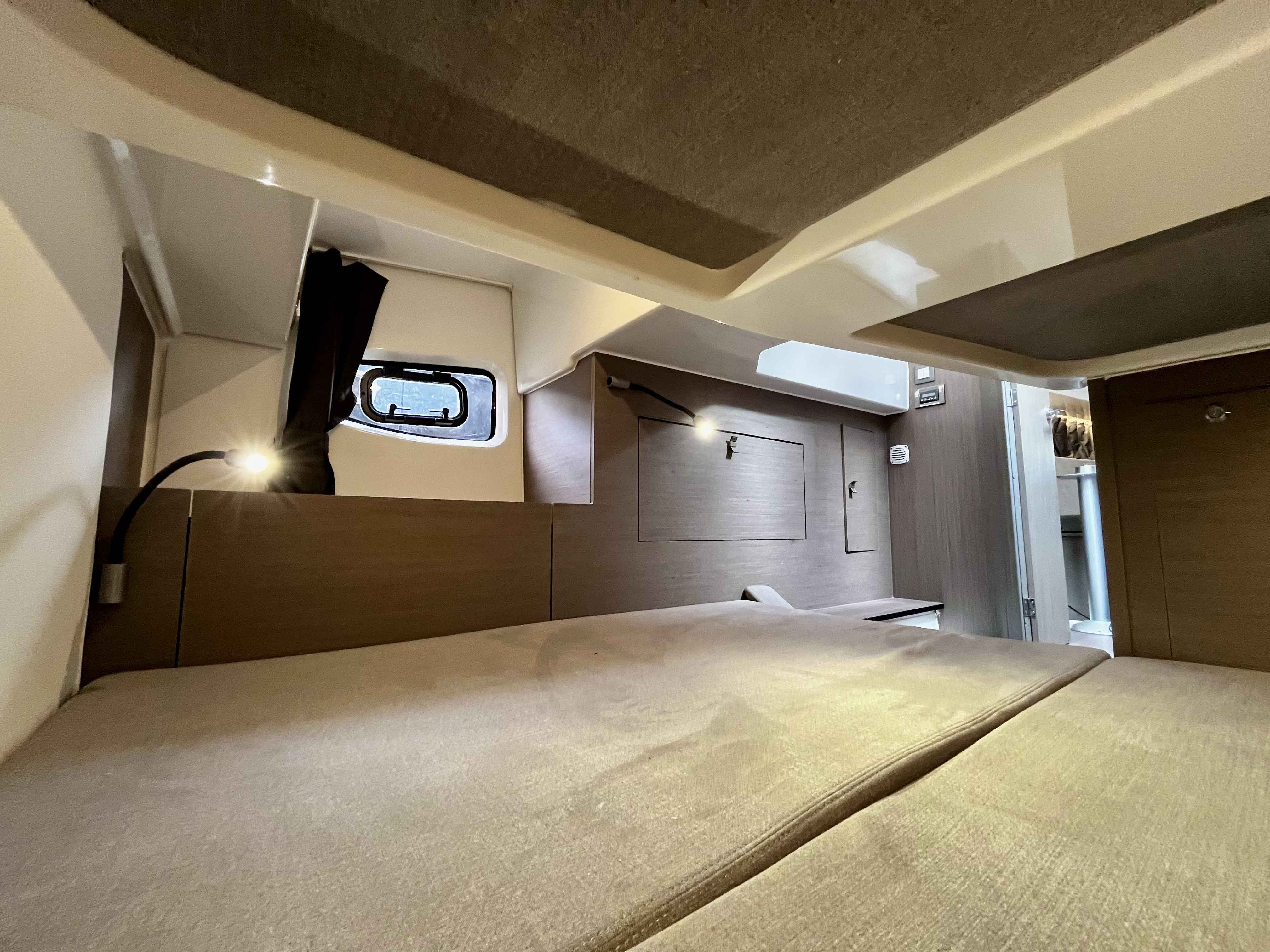 Pre-Owned 2023 Beneteau Gran Turismo 32 for Sale | Vancouver, BC | M&P Yacht Centre