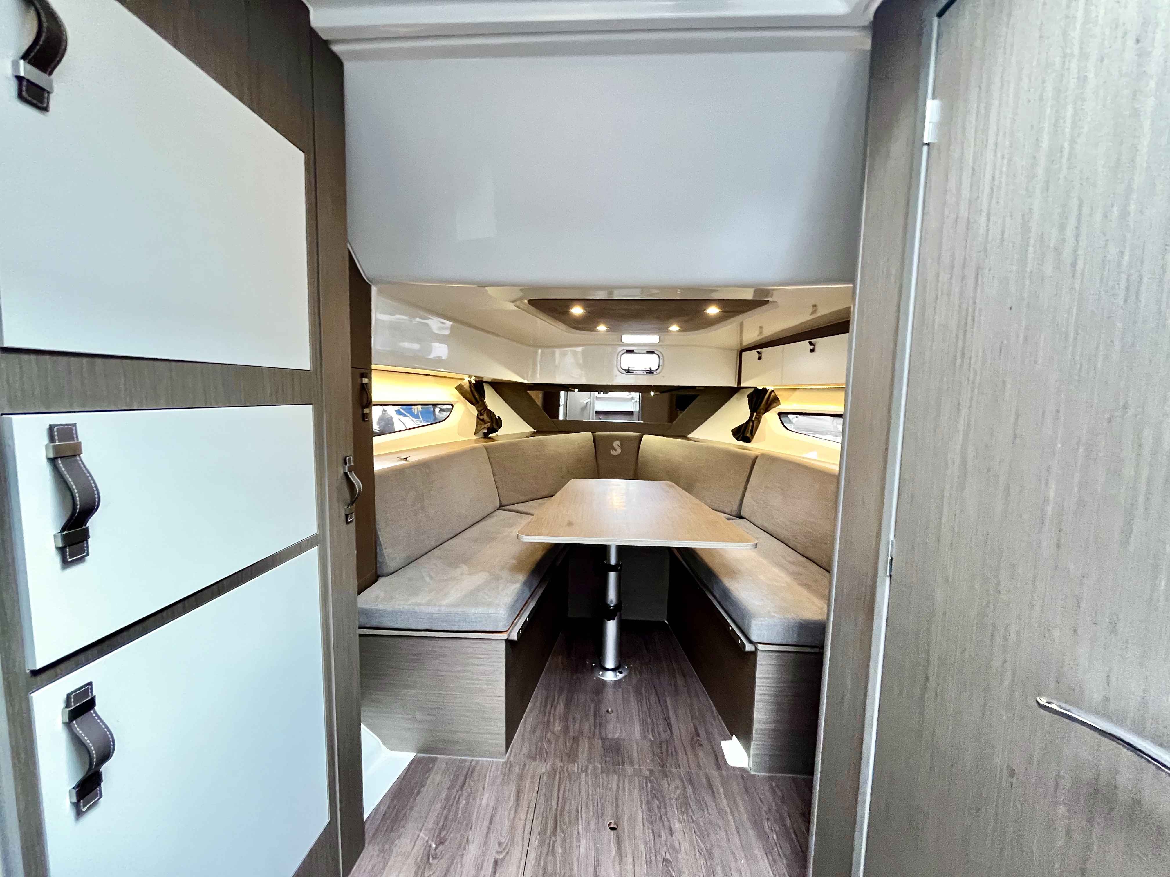 Pre-Owned 2023 Beneteau Gran Turismo 32 for Sale | Vancouver, BC | M&P Yacht Centre