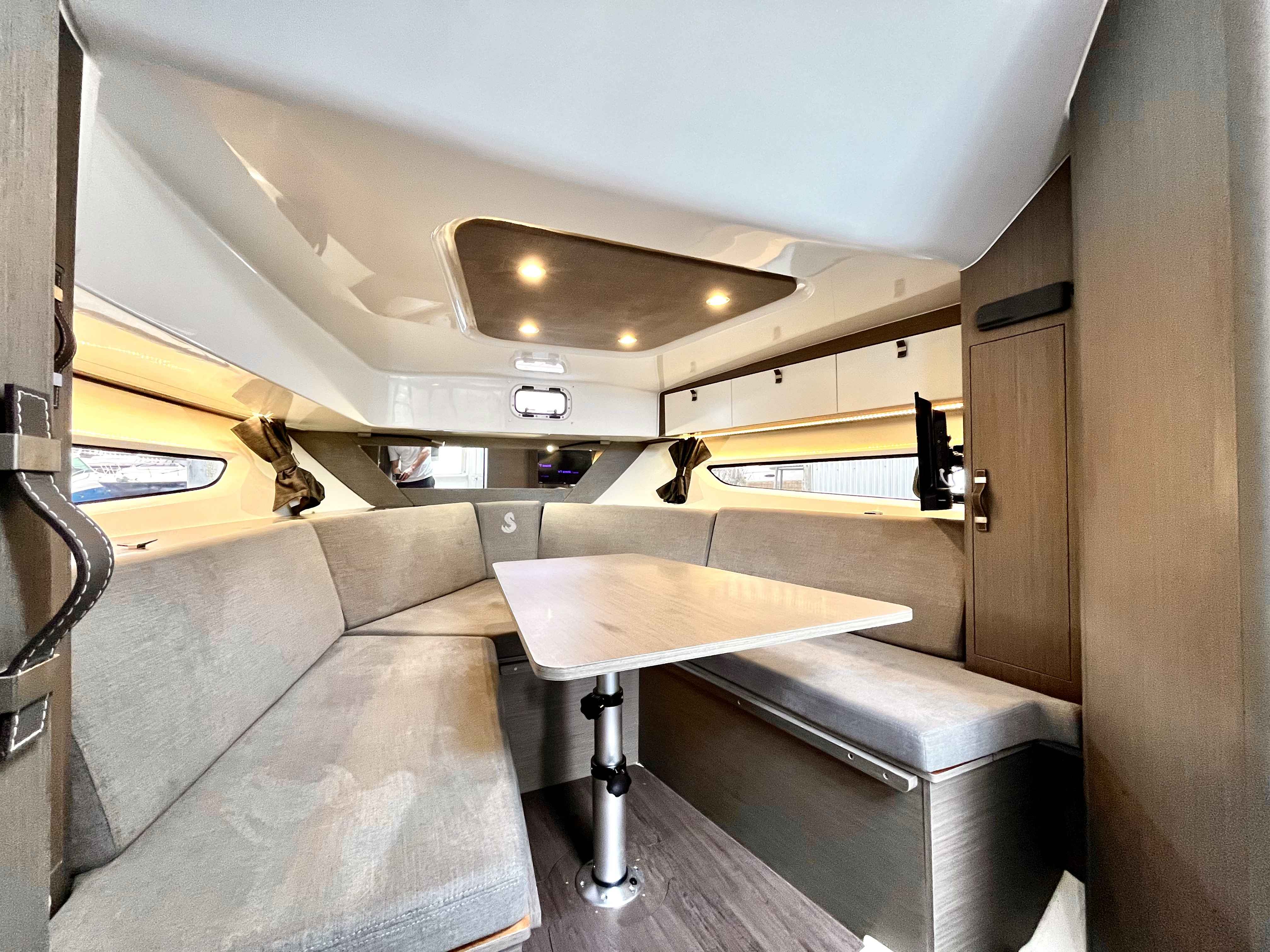 Pre-Owned 2023 Beneteau Gran Turismo 32 for Sale | Vancouver, BC | M&P Yacht Centre