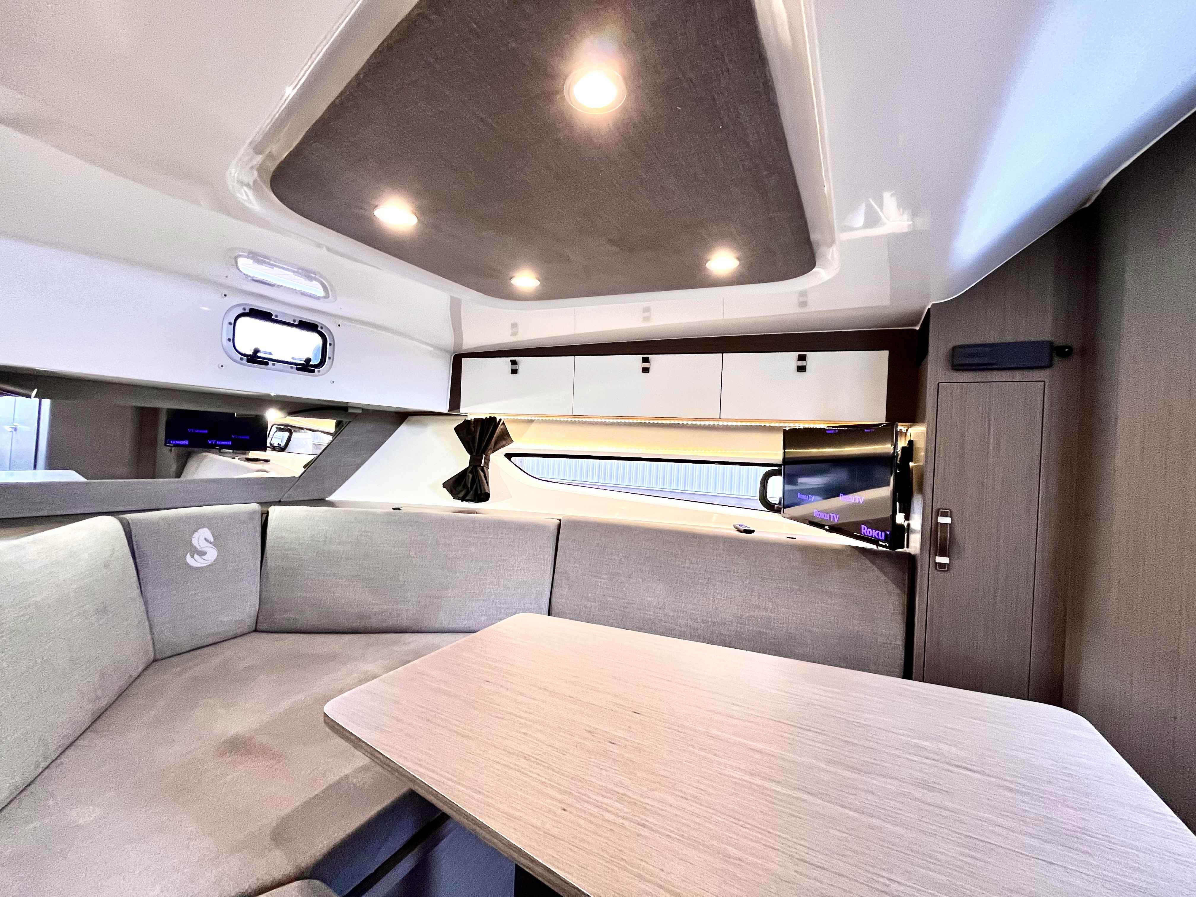 Pre-Owned 2023 Beneteau Gran Turismo 32 for Sale | Vancouver, BC | M&P Yacht Centre