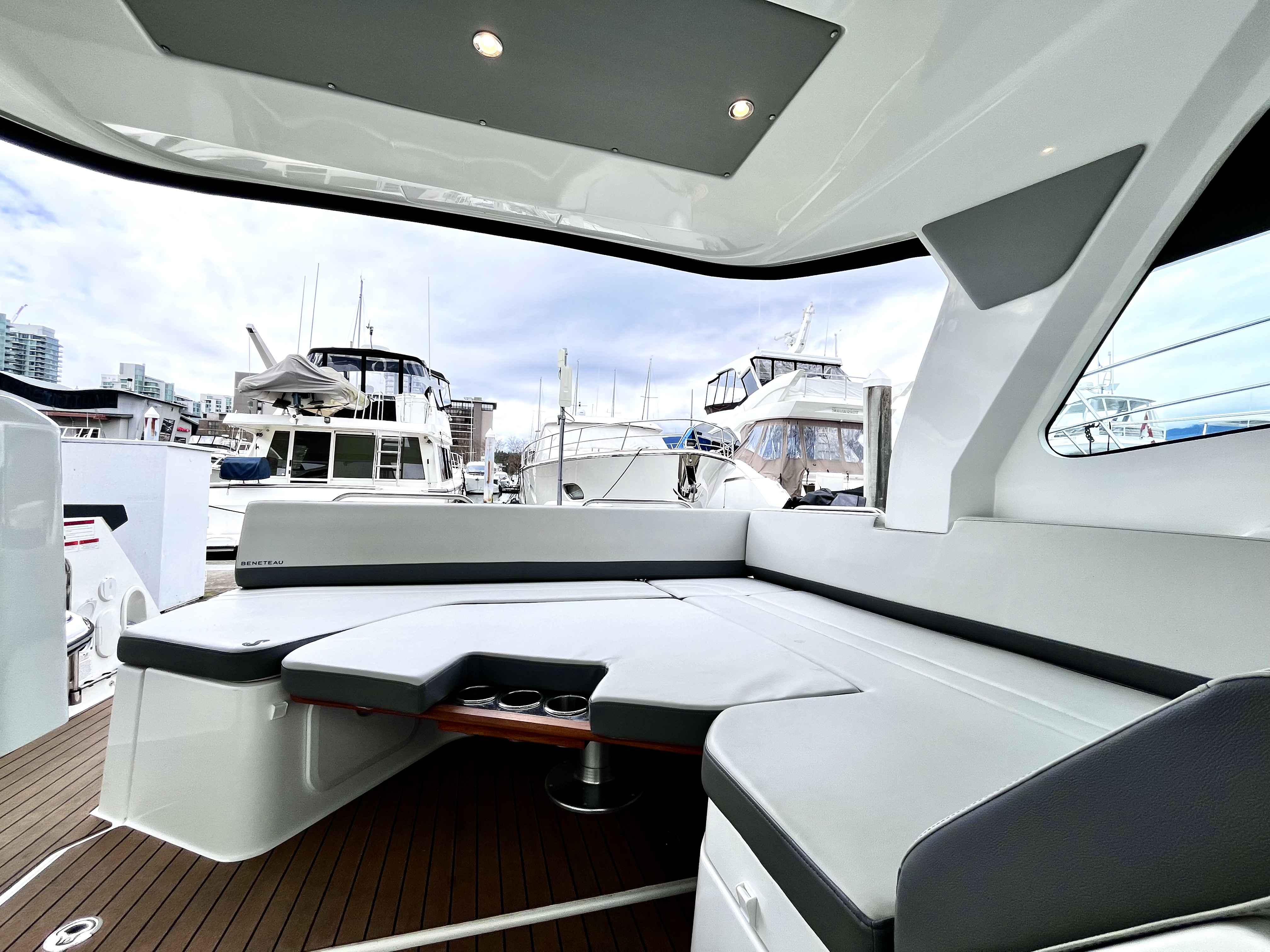 Pre-Owned 2023 Beneteau Gran Turismo 32 for Sale | Vancouver, BC | M&P Yacht Centre