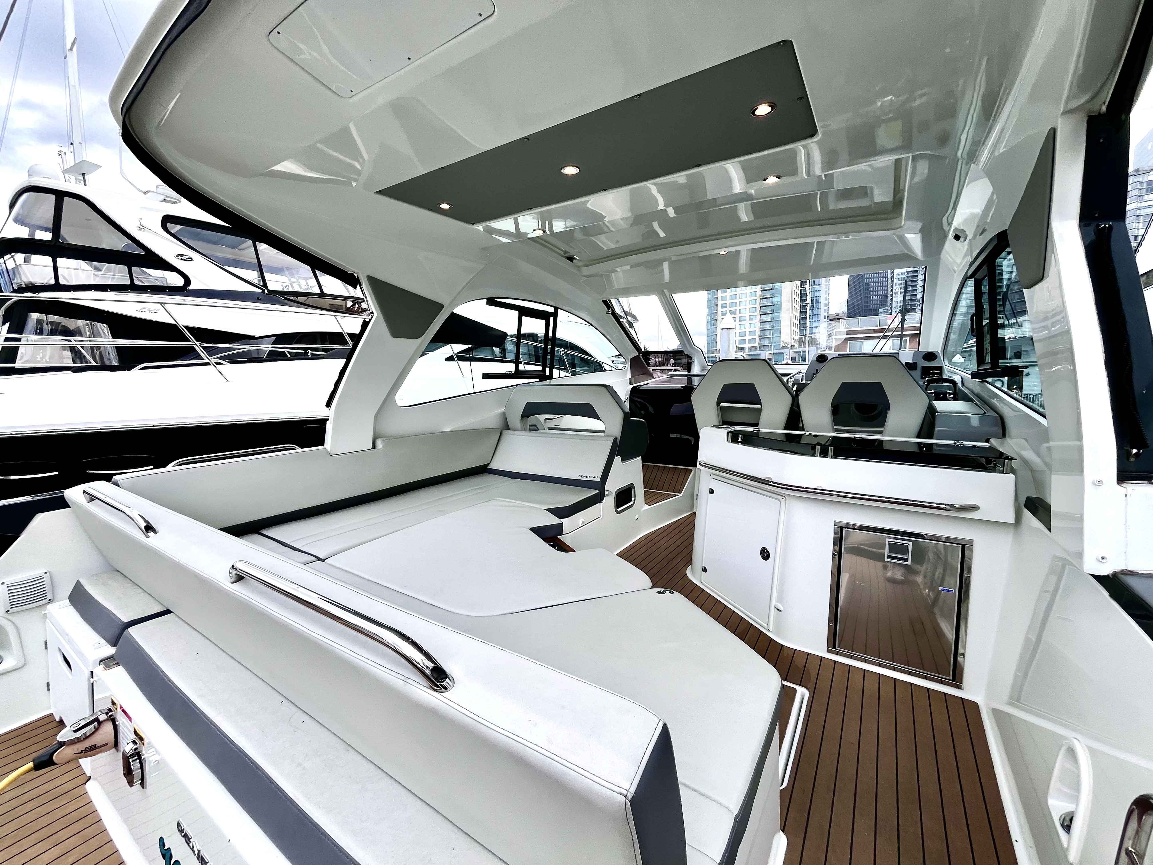 Pre-Owned 2023 Beneteau Gran Turismo 32 for Sale | Vancouver, BC | M&P Yacht Centre