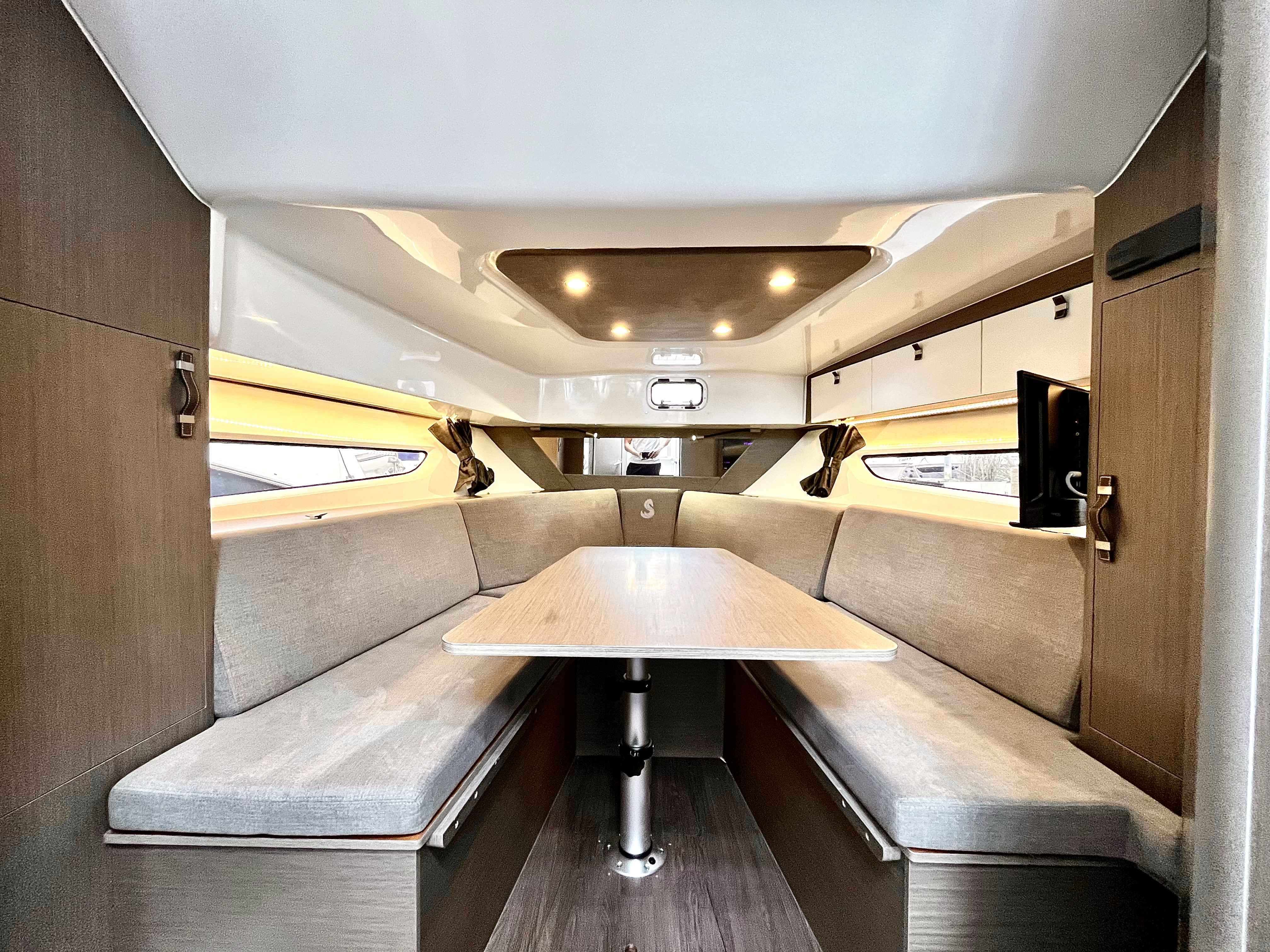 Pre-Owned 2023 Beneteau Gran Turismo 32 for Sale | Vancouver, BC | M&P Yacht Centre