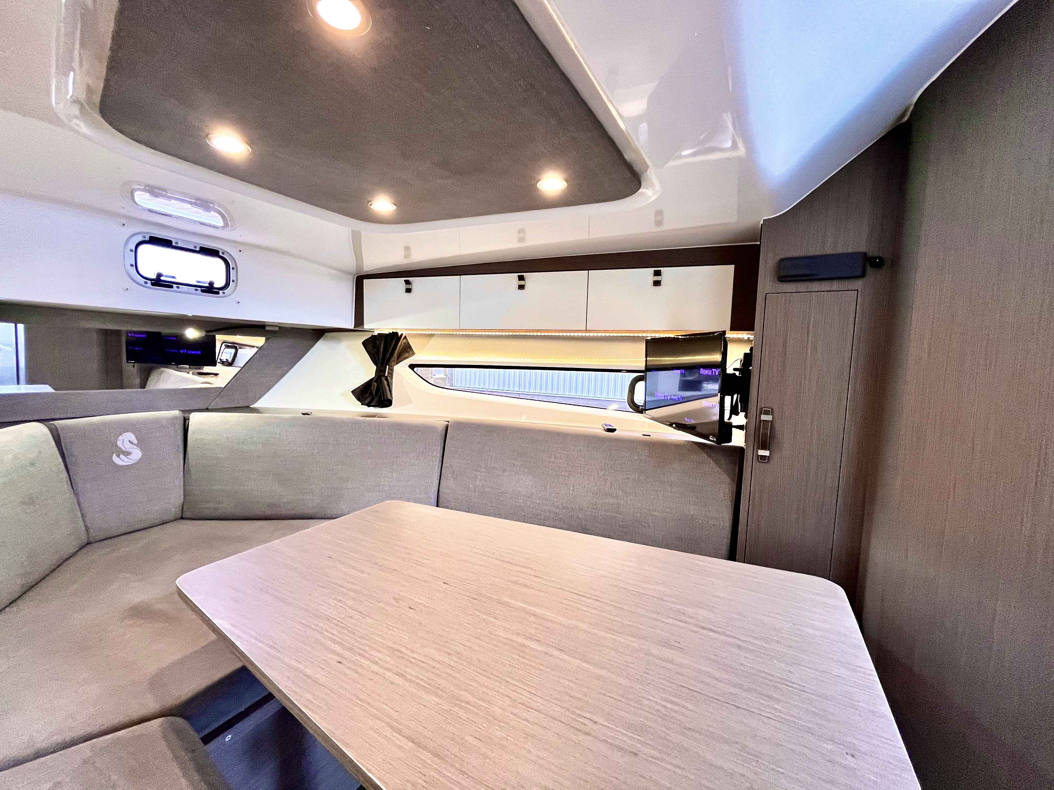 Pre-Owned 2023 Beneteau Gran Turismo 32 for Sale | Vancouver, BC | M&P Yacht Centre