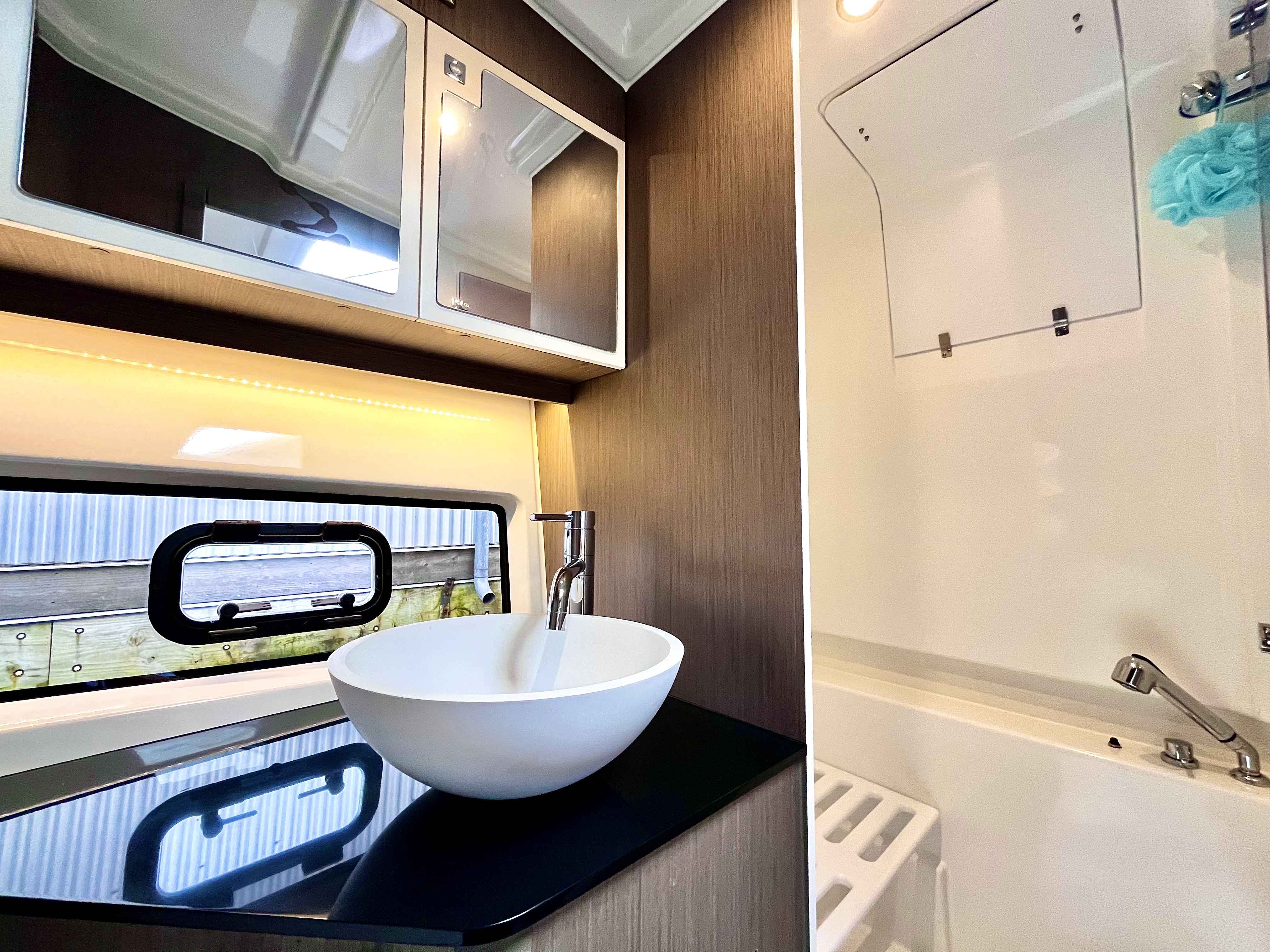 Pre-Owned 2023 Beneteau Gran Turismo 32 for Sale | Vancouver, BC | M&P Yacht Centre