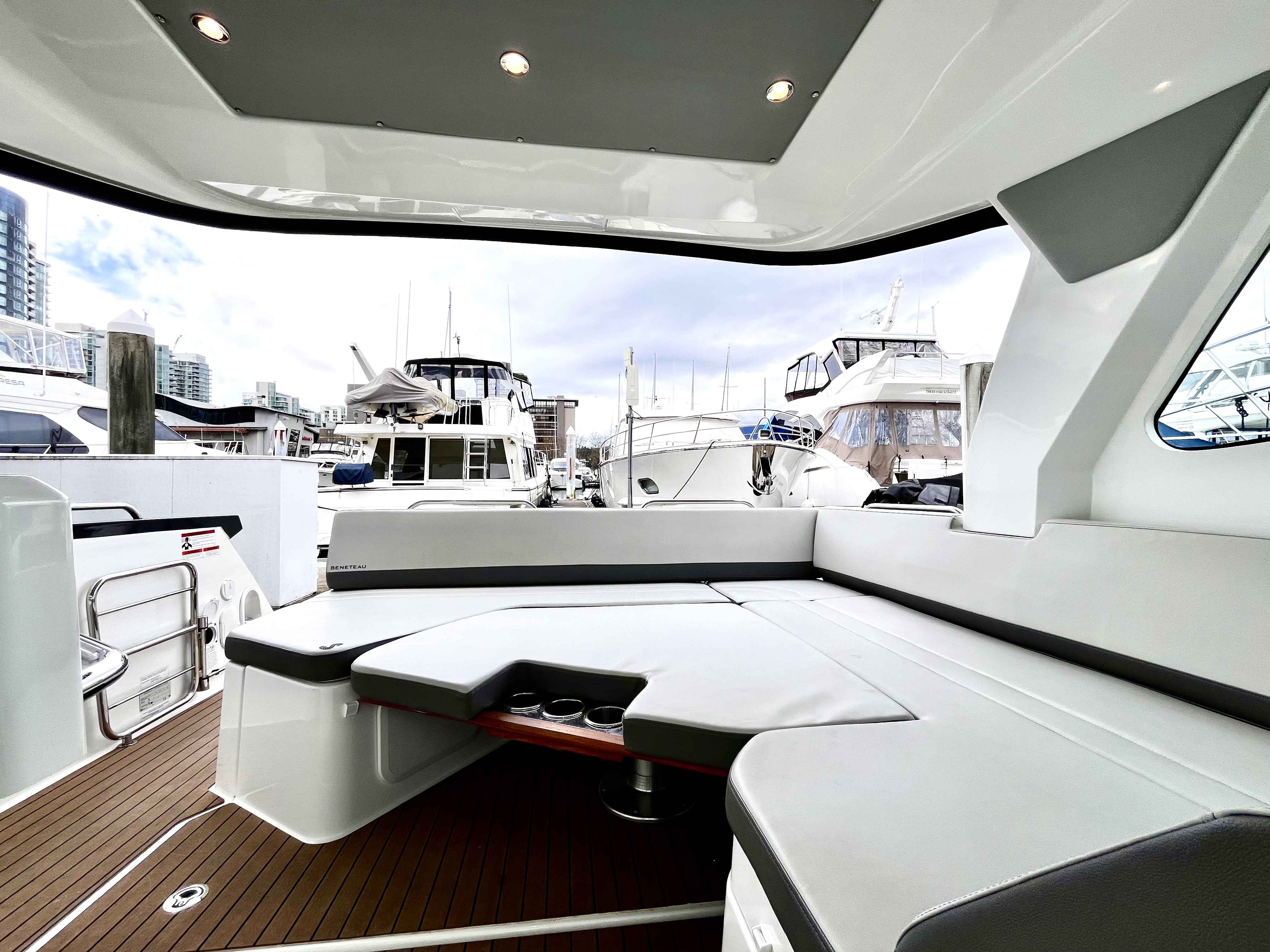 Pre-Owned 2023 Beneteau Gran Turismo 32 for Sale | Vancouver, BC | M&P Yacht Centre