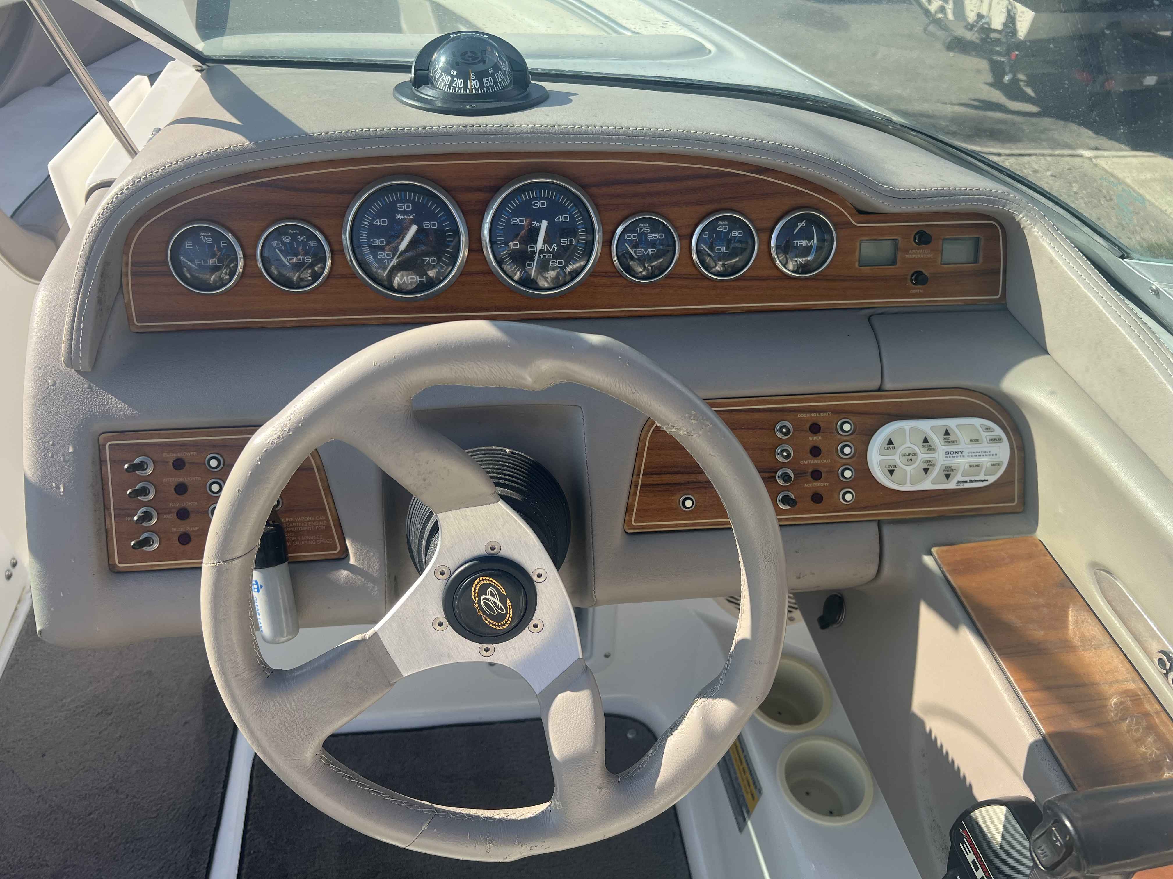 boat-carouselImage-image