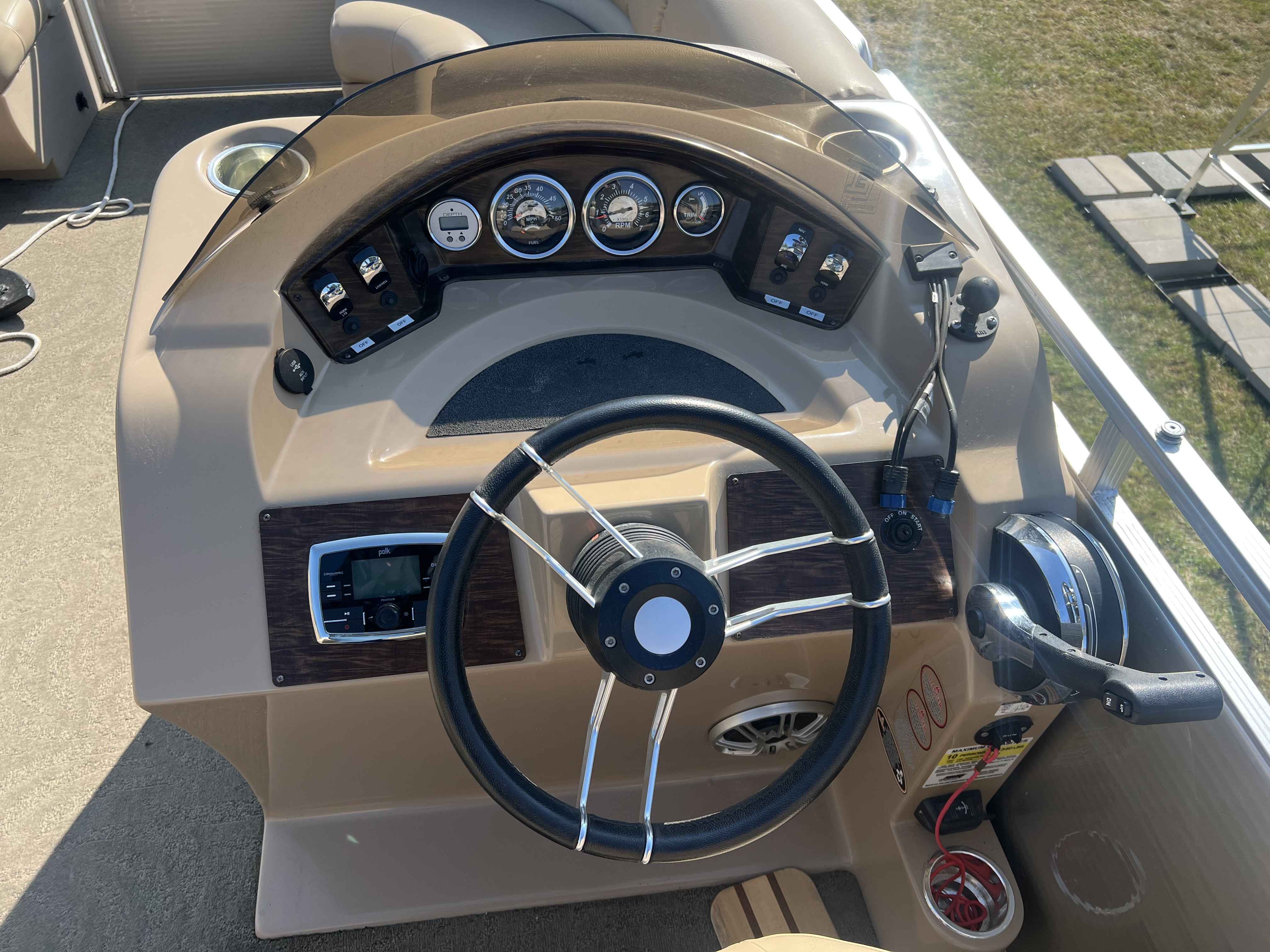 boat-carouselImage-image