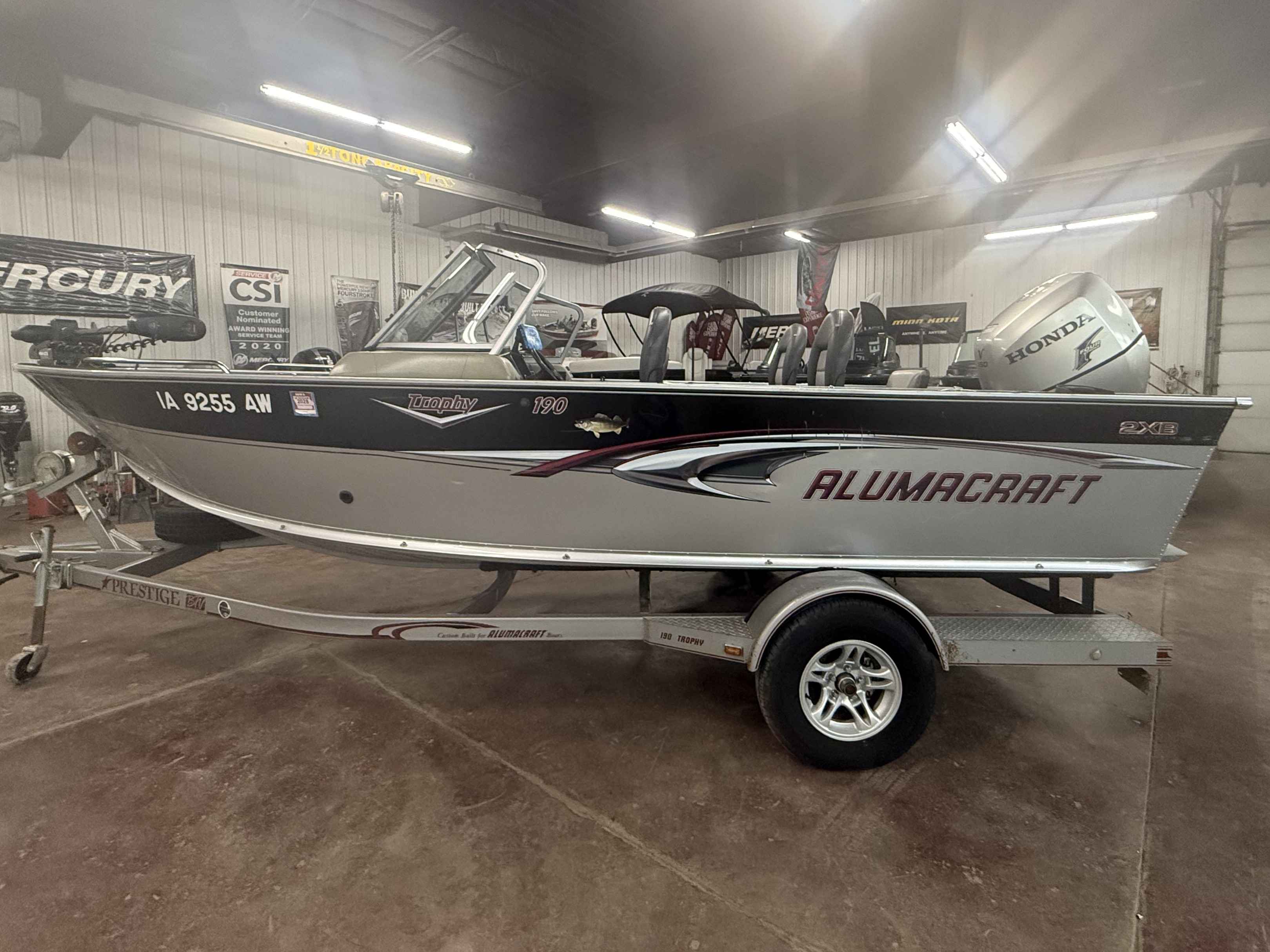 boat-carouselImage-image