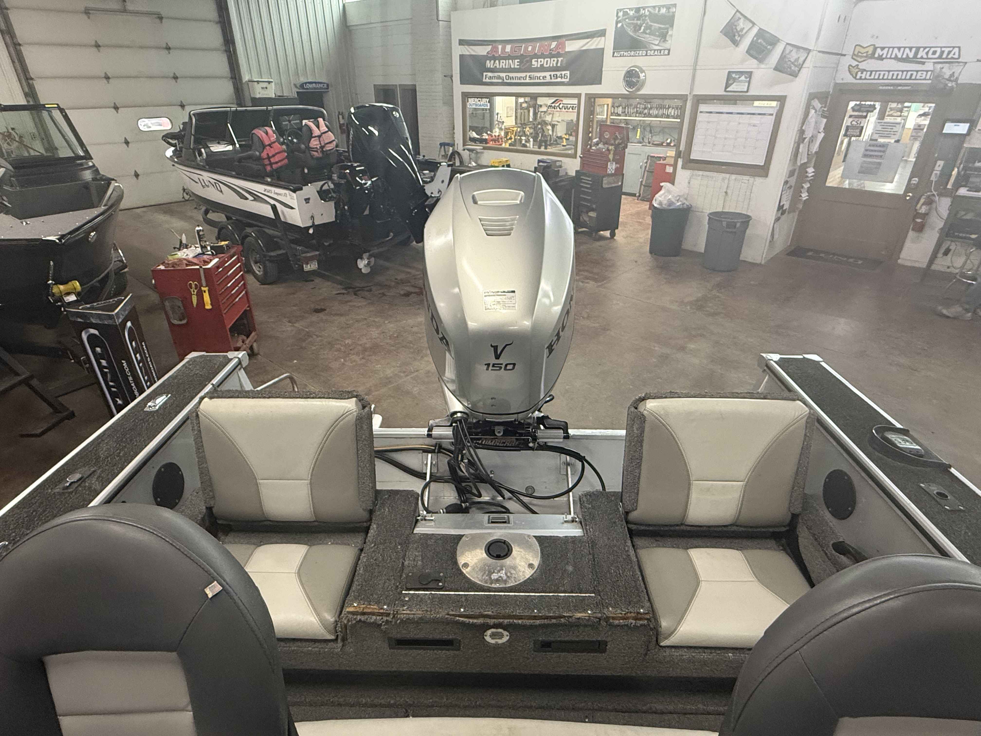 boat-carouselImage-image