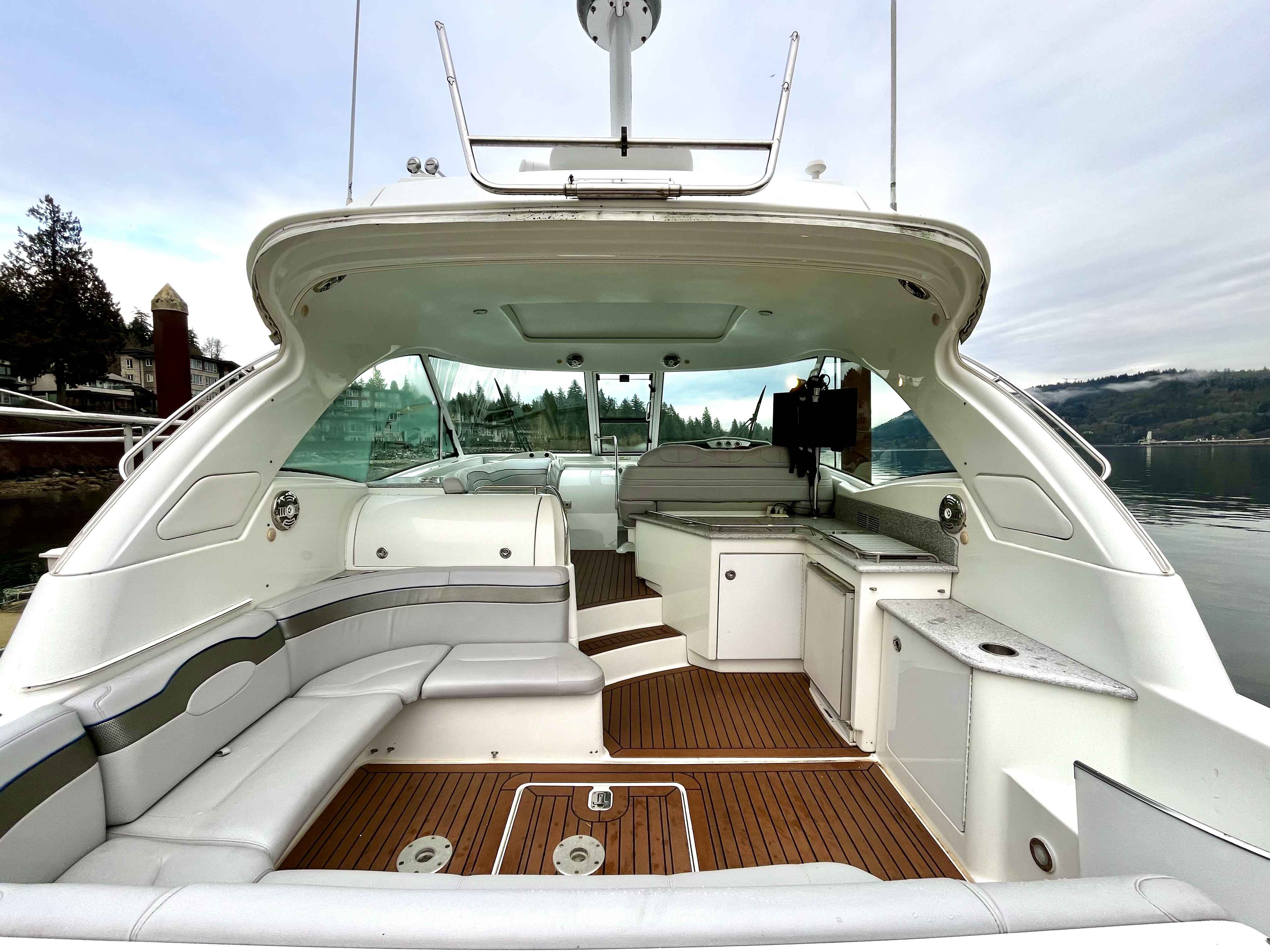 Pre-Owned 2008 Formula 45 Yacht for Sale | Vancouver, BC | M&P Yacht Centre | 65dd3a441a2242300b02e968