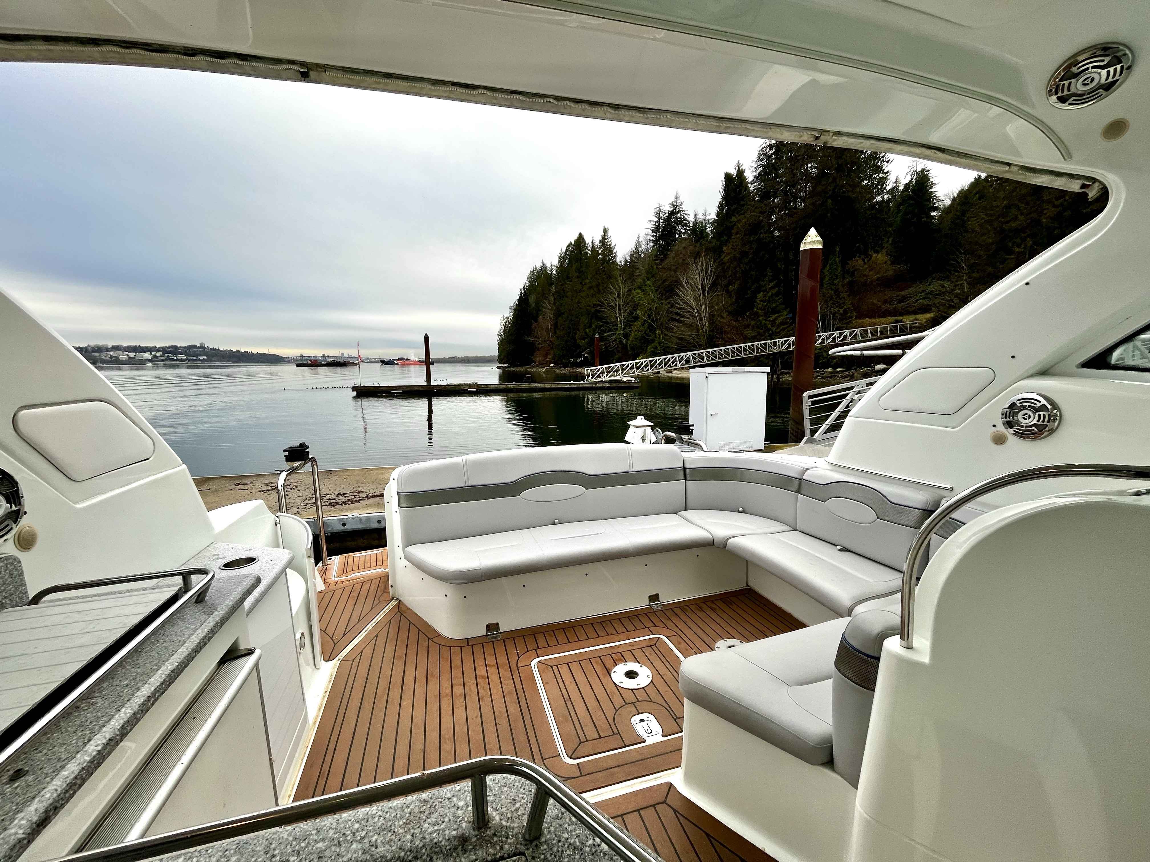 Pre-Owned 2008 Formula 45 Yacht for Sale | Vancouver, BC | M&P Yacht Centre | 65dd3a441a2242300b02e968