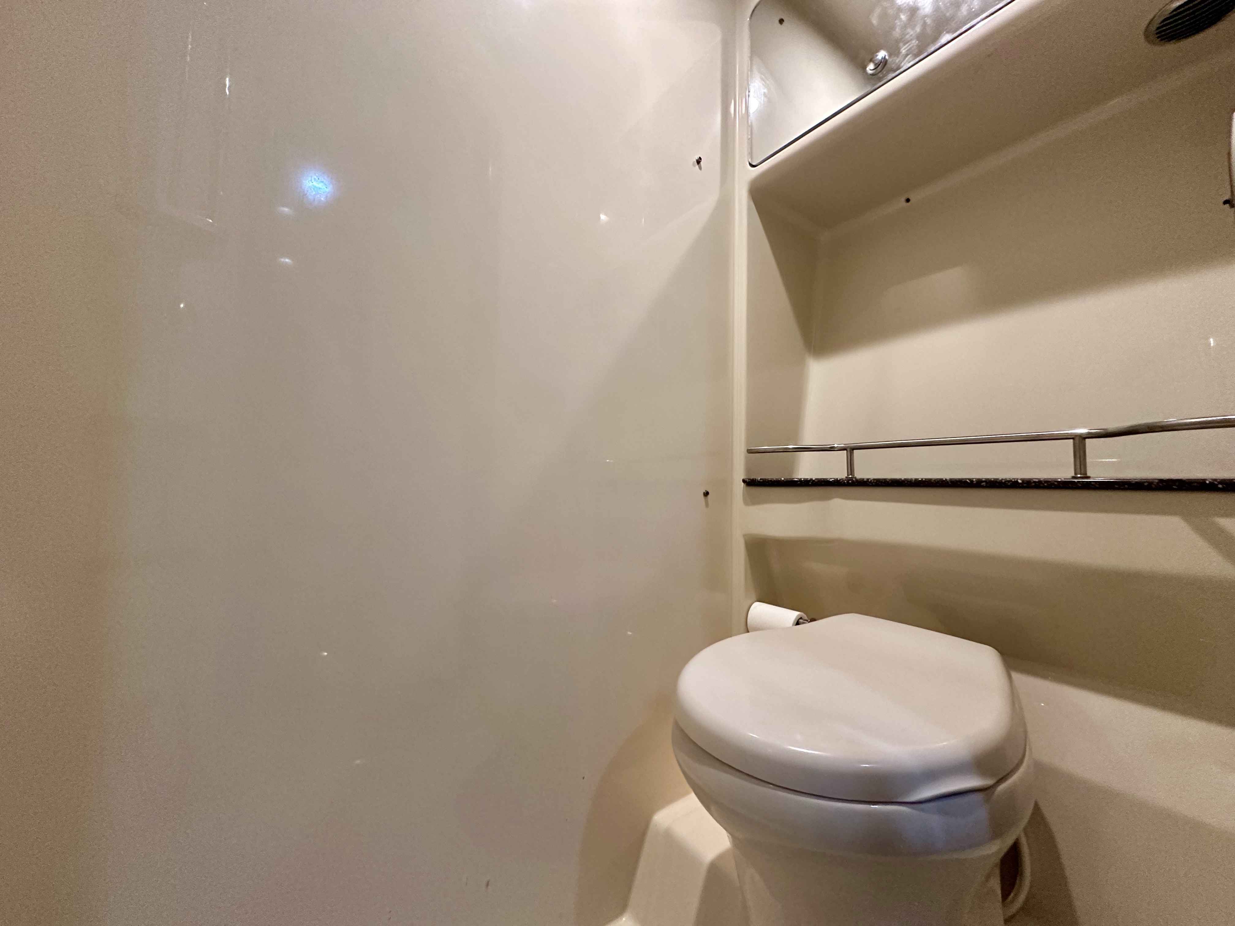 Pre-Owned 2008 Formula 45 Yacht for Sale | Vancouver, BC | M&P Yacht Centre | 65dd3a441a2242300b02e968