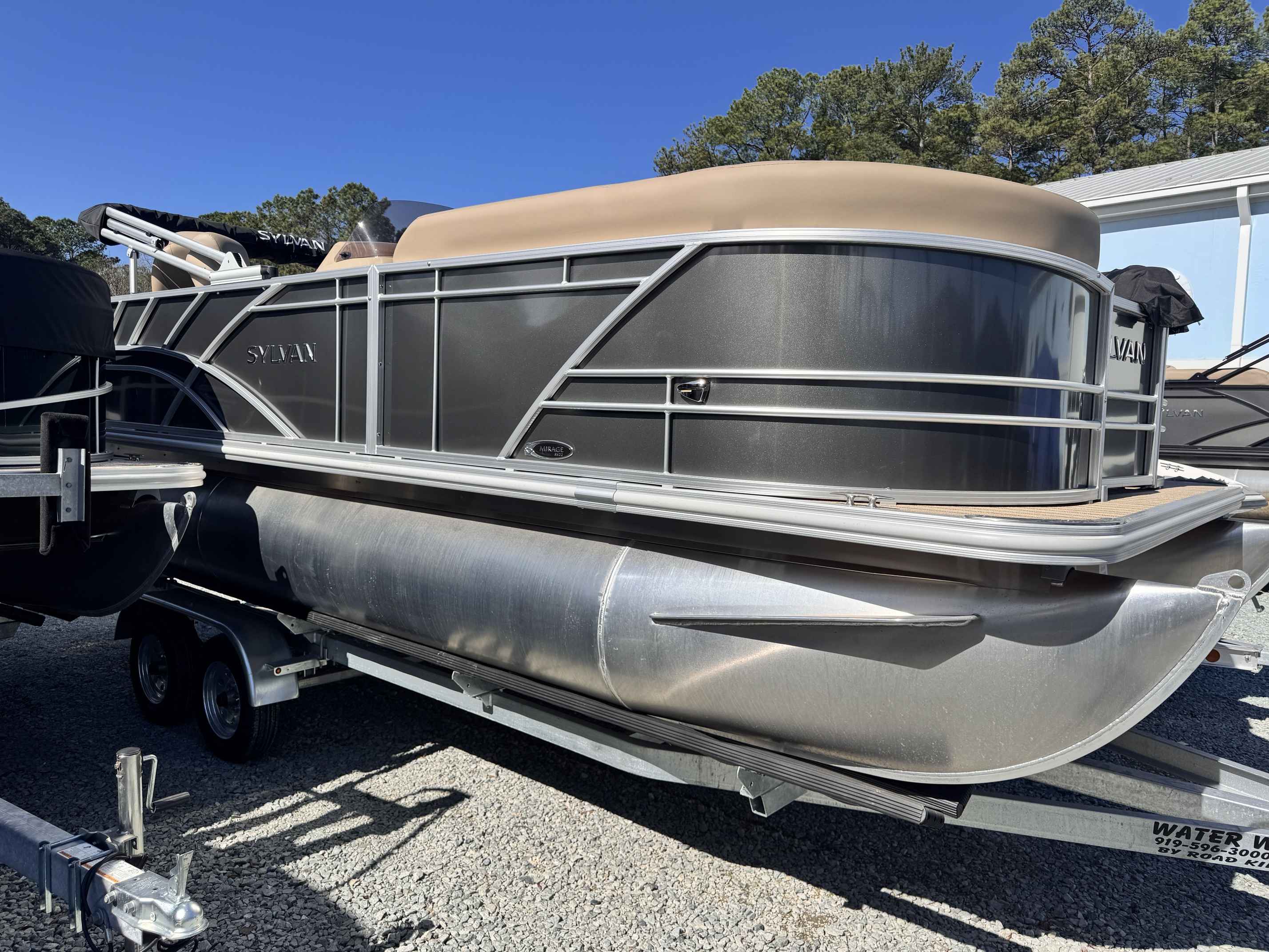 2026 Sylvan 8522 Party Fish-2