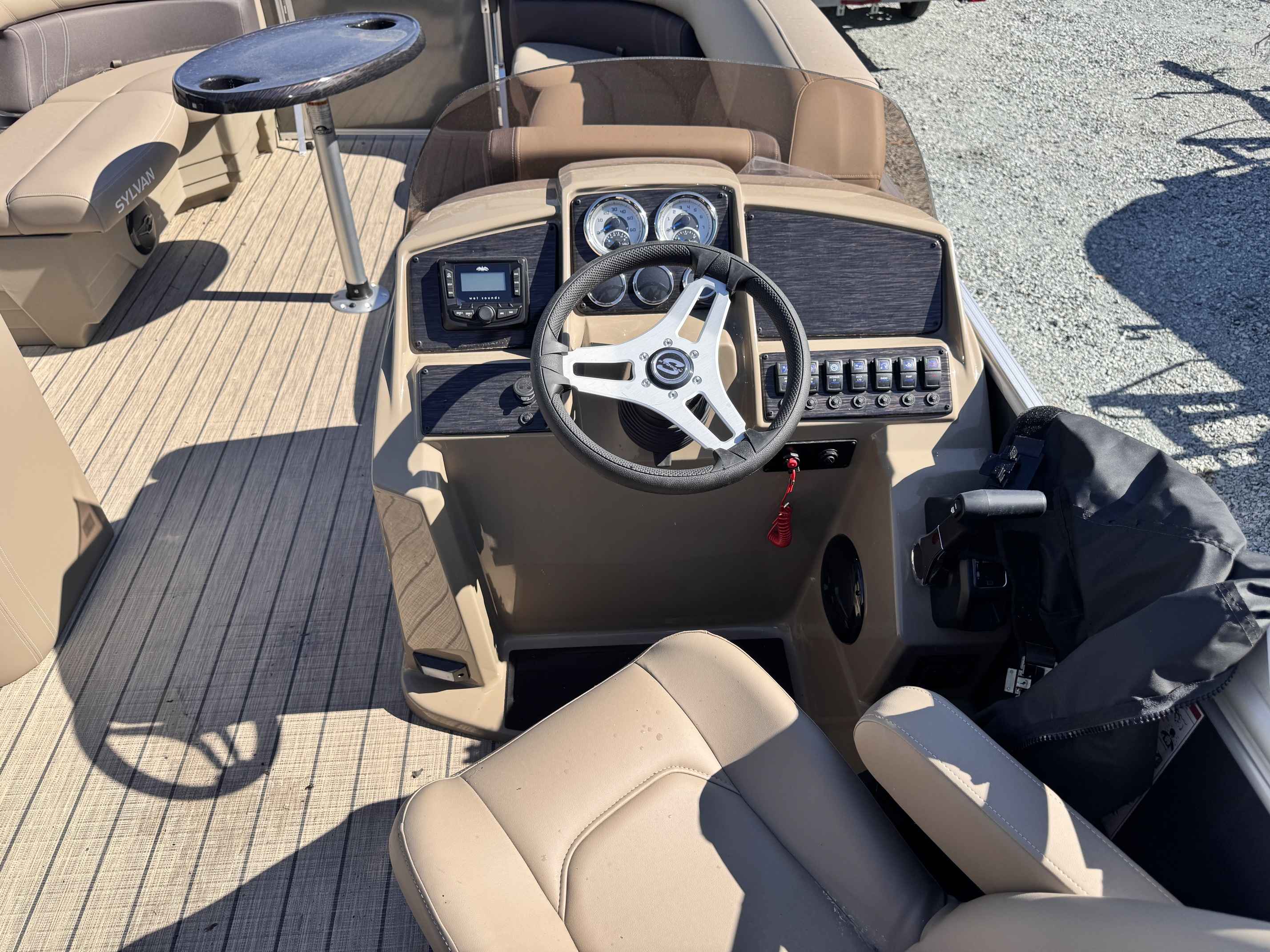 2026 Sylvan 8522 Party Fish-7