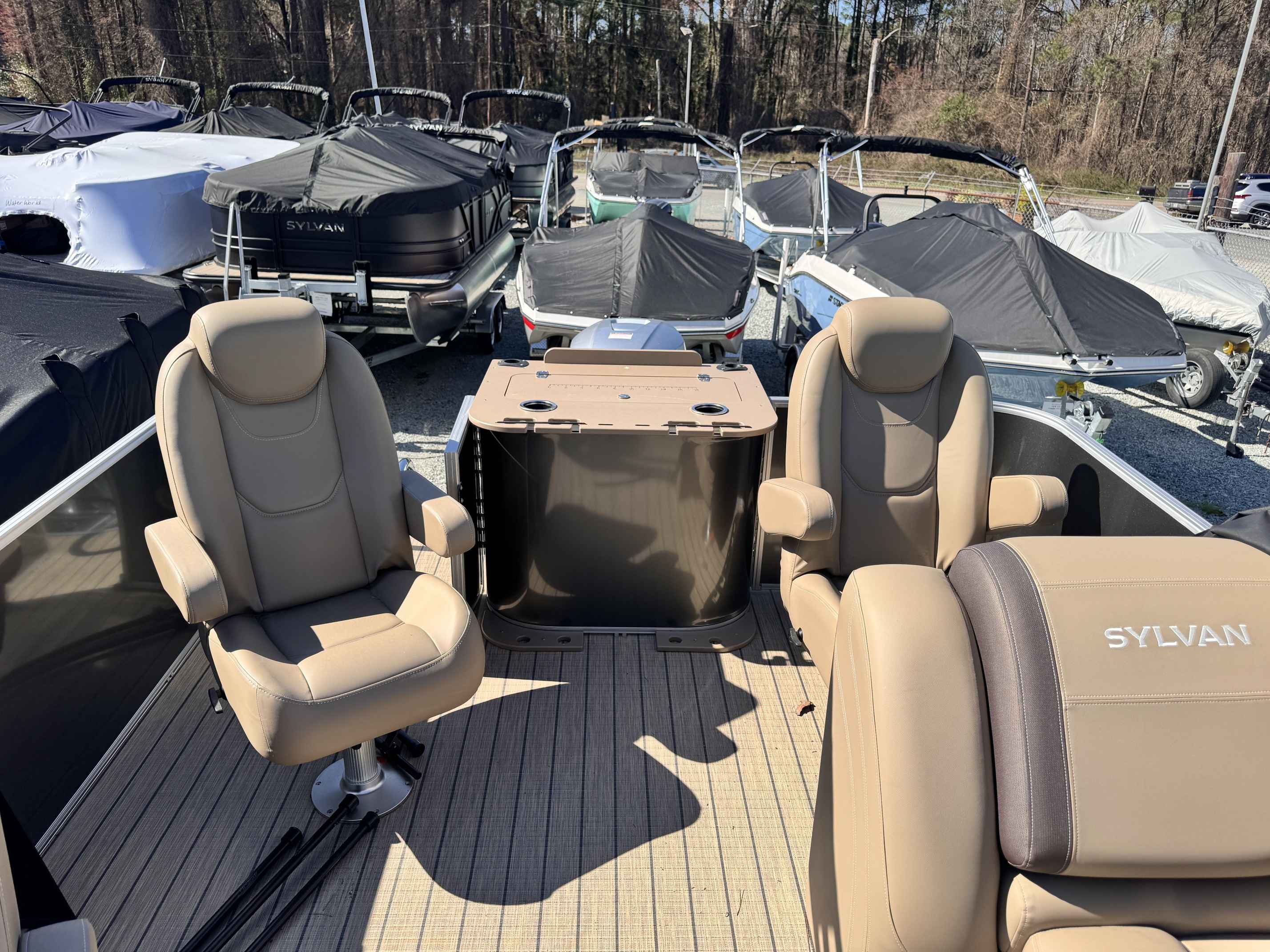 2026 Sylvan 8522 Party Fish-8