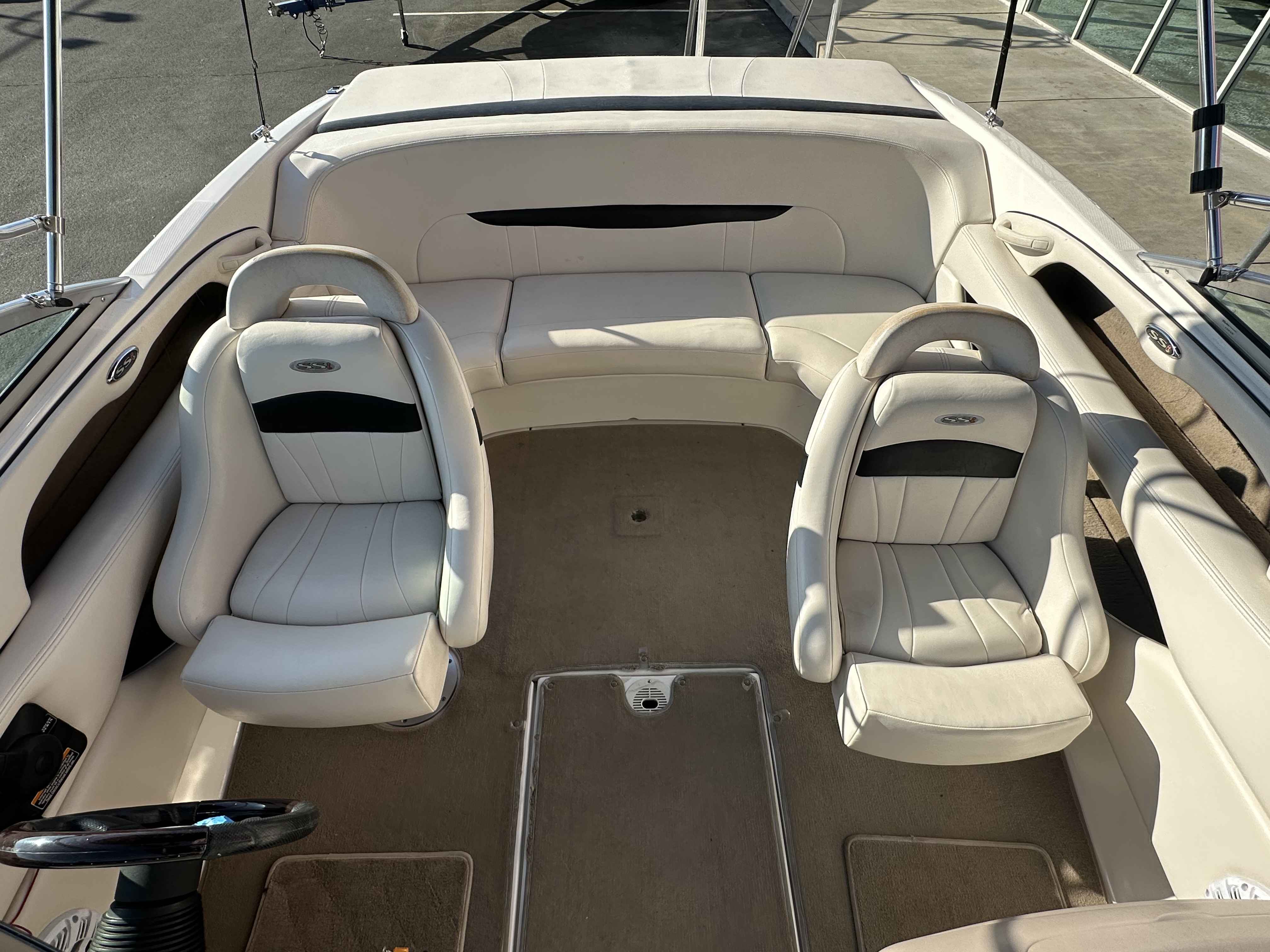 2000 Chaparral 216 SSi-7