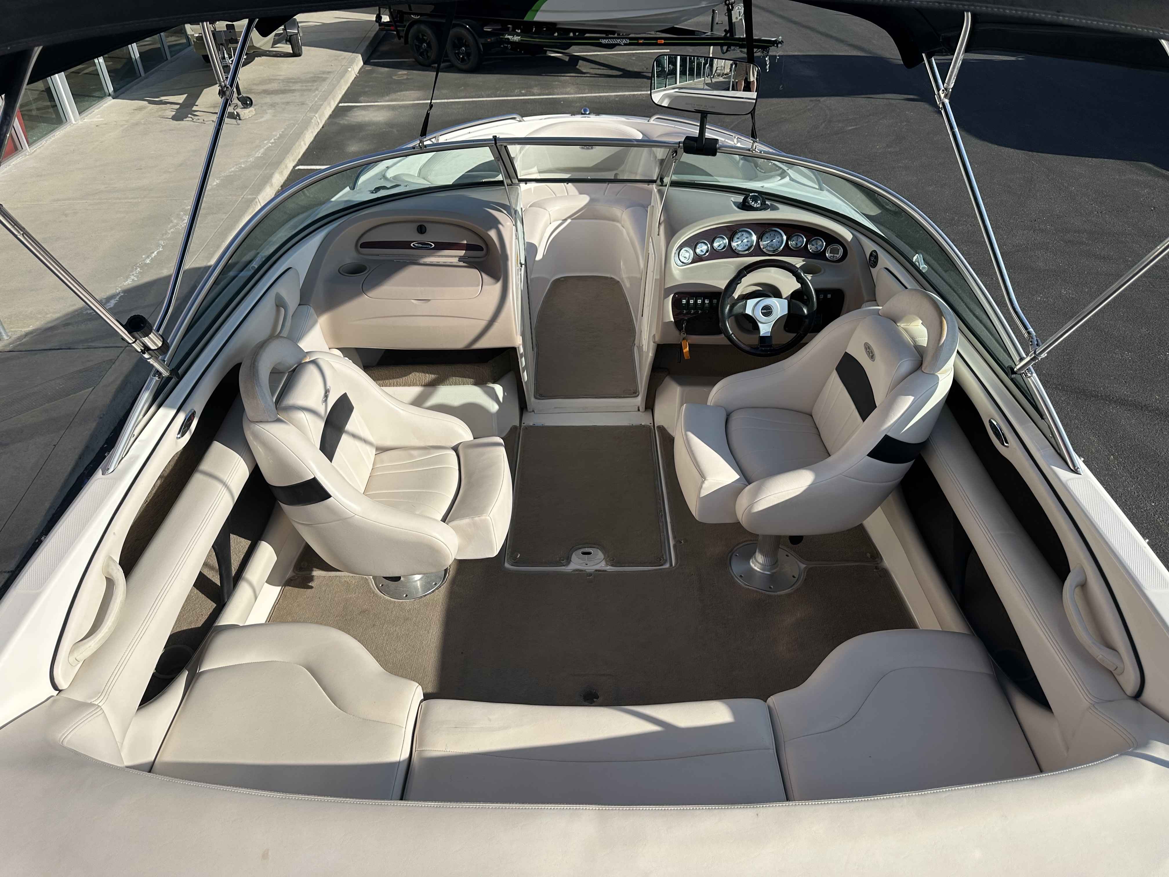 2000 Chaparral 216 SSi-12