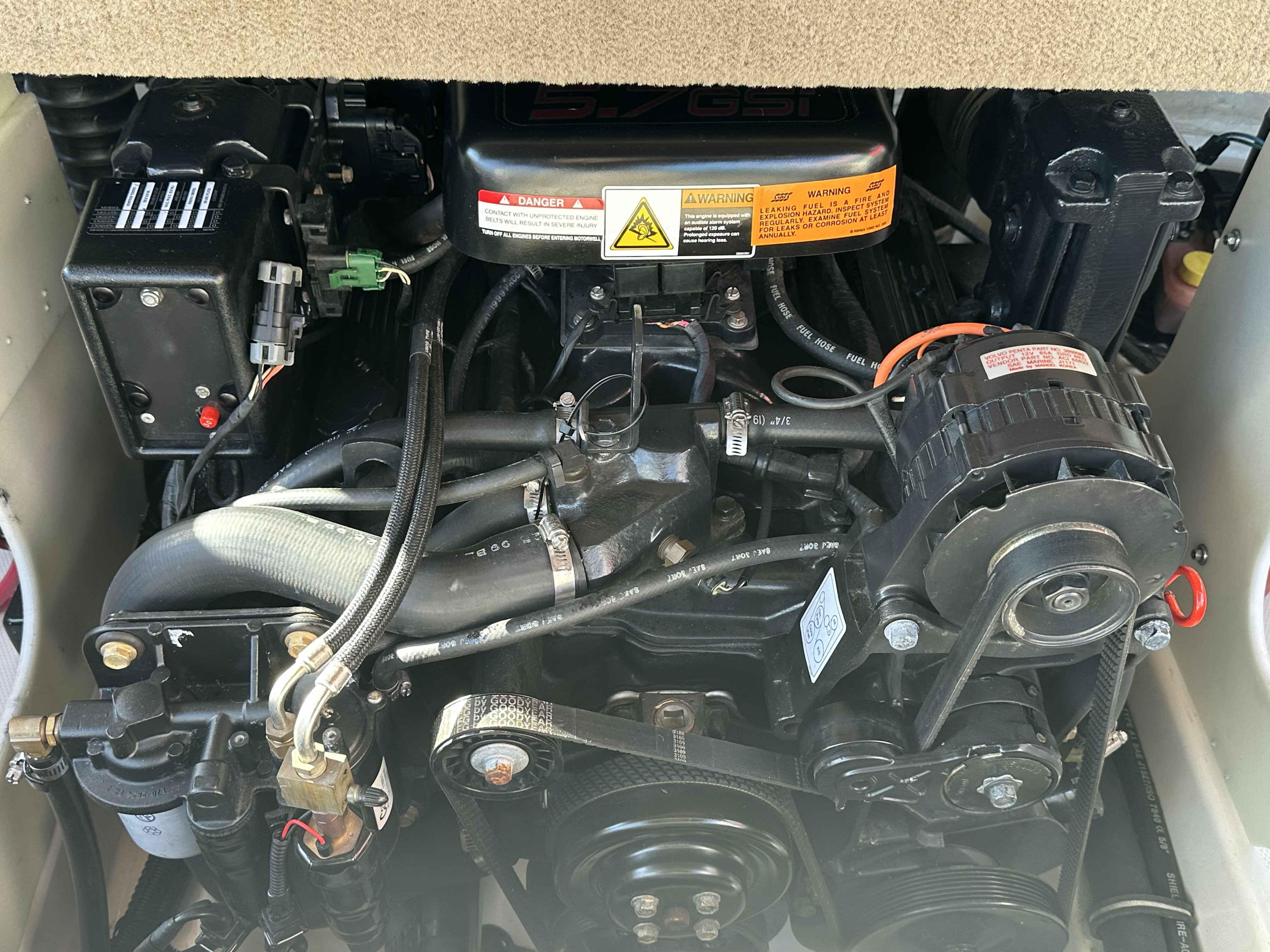 2000 Chaparral 216 SSi-17