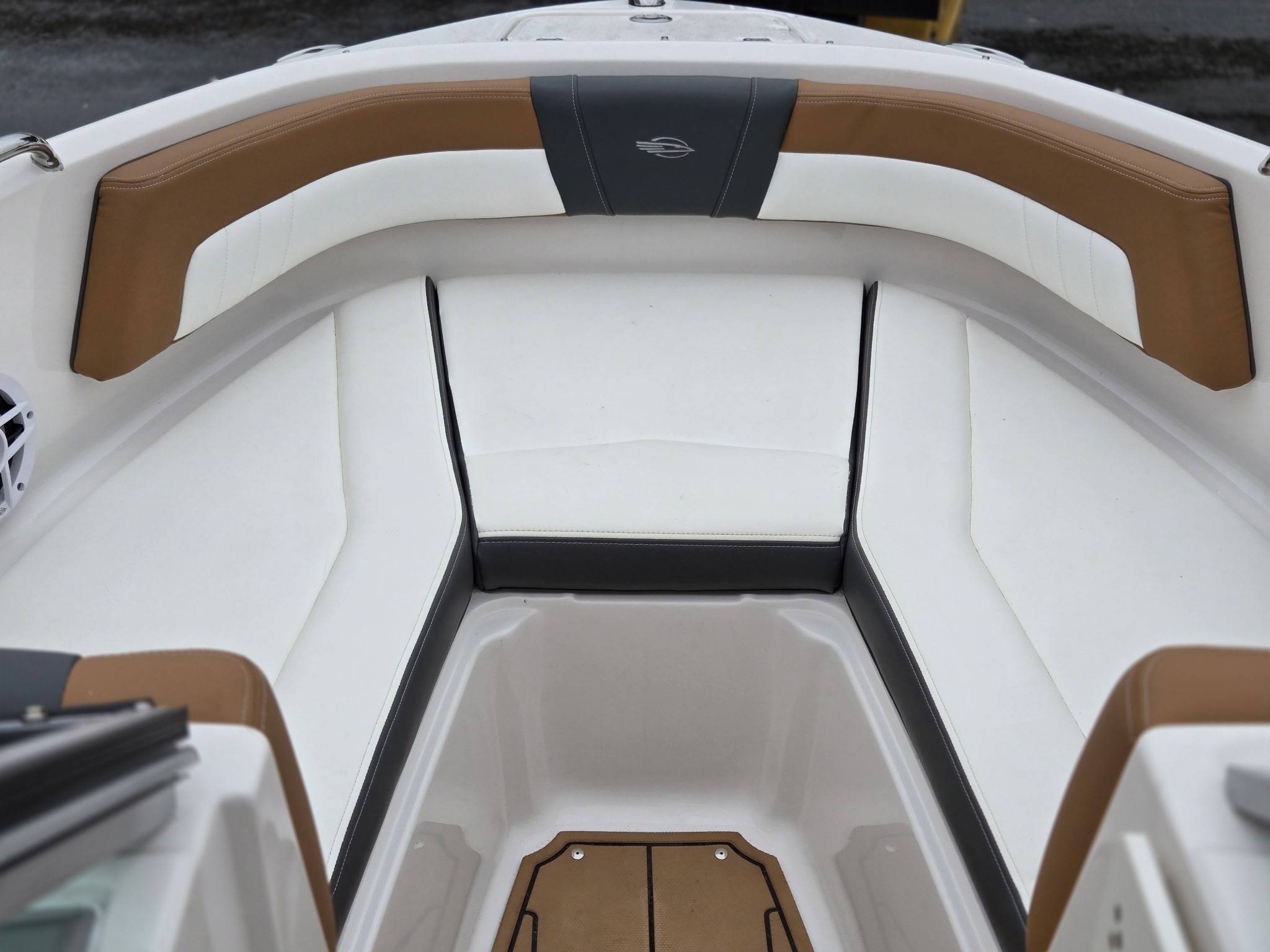 2023 Chaparral 21 SSI-10