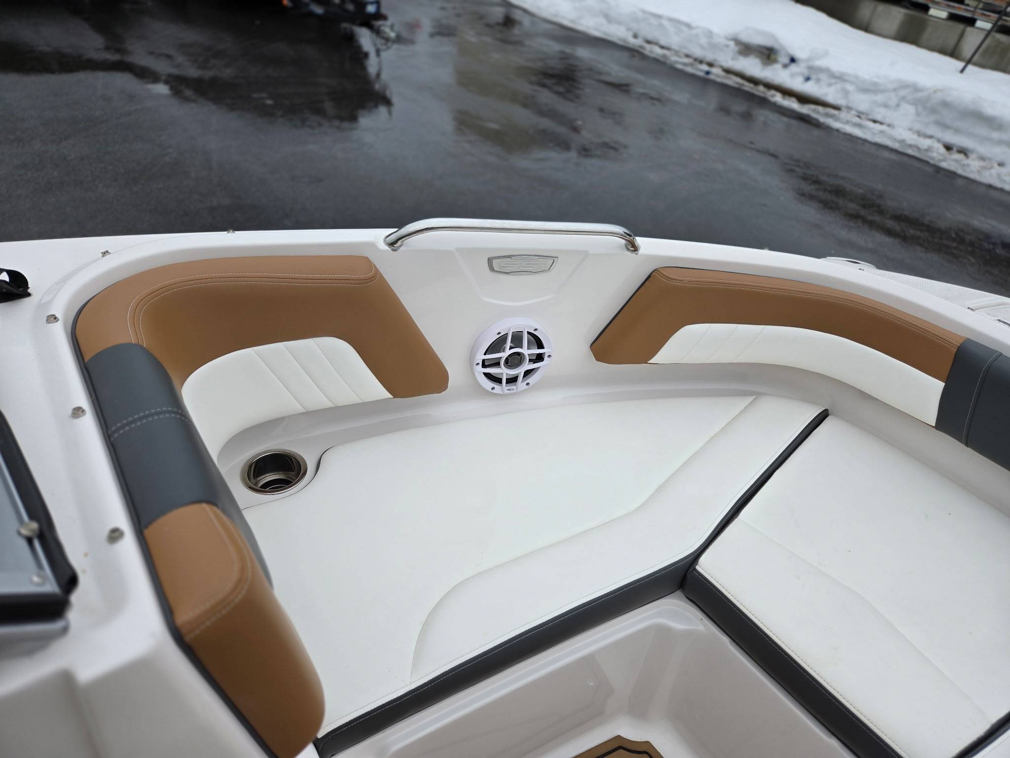 2023 Chaparral 21 SSI-12