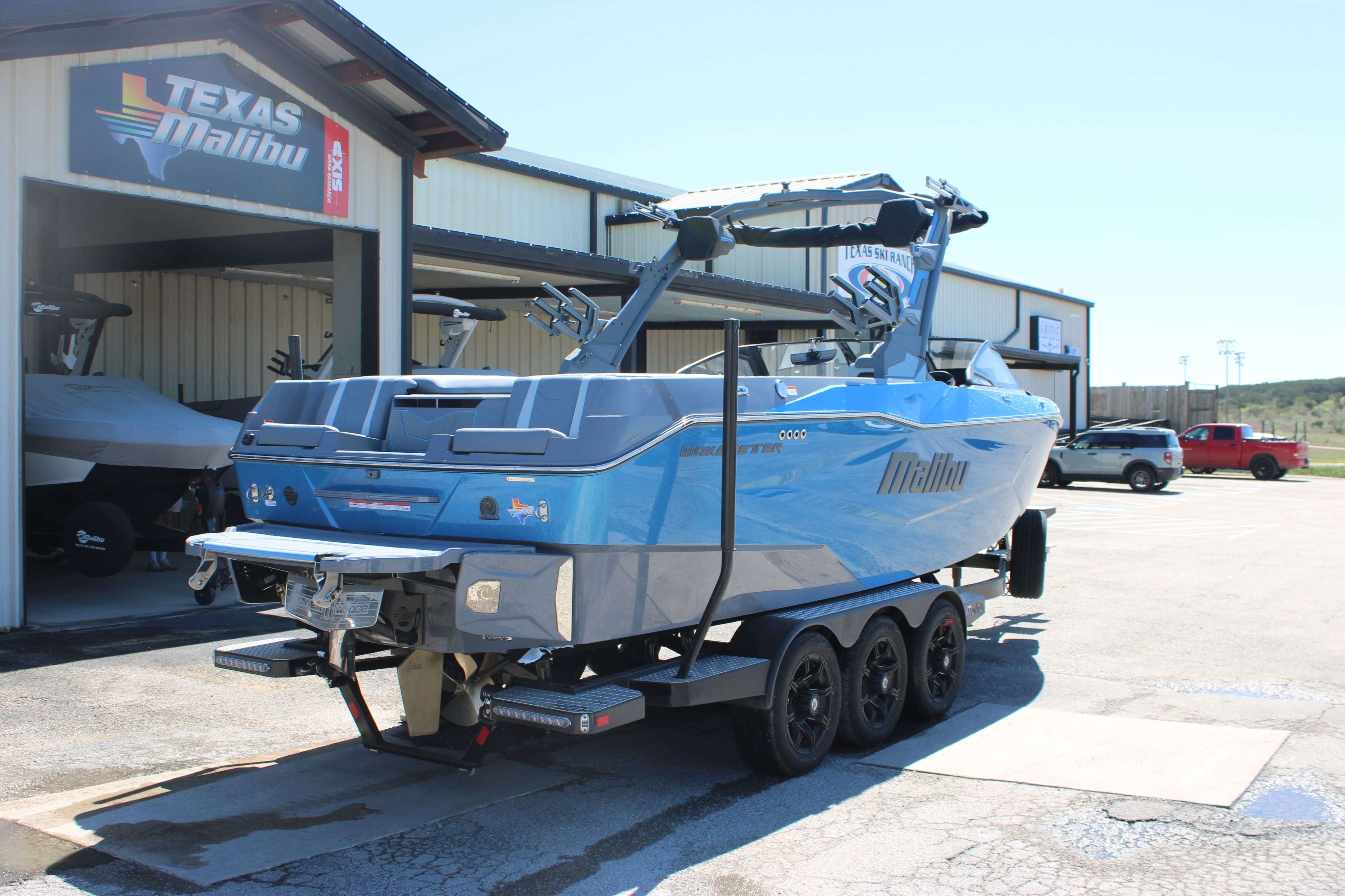 2026 Malibu Boats Wakesetter 25 LSV-7