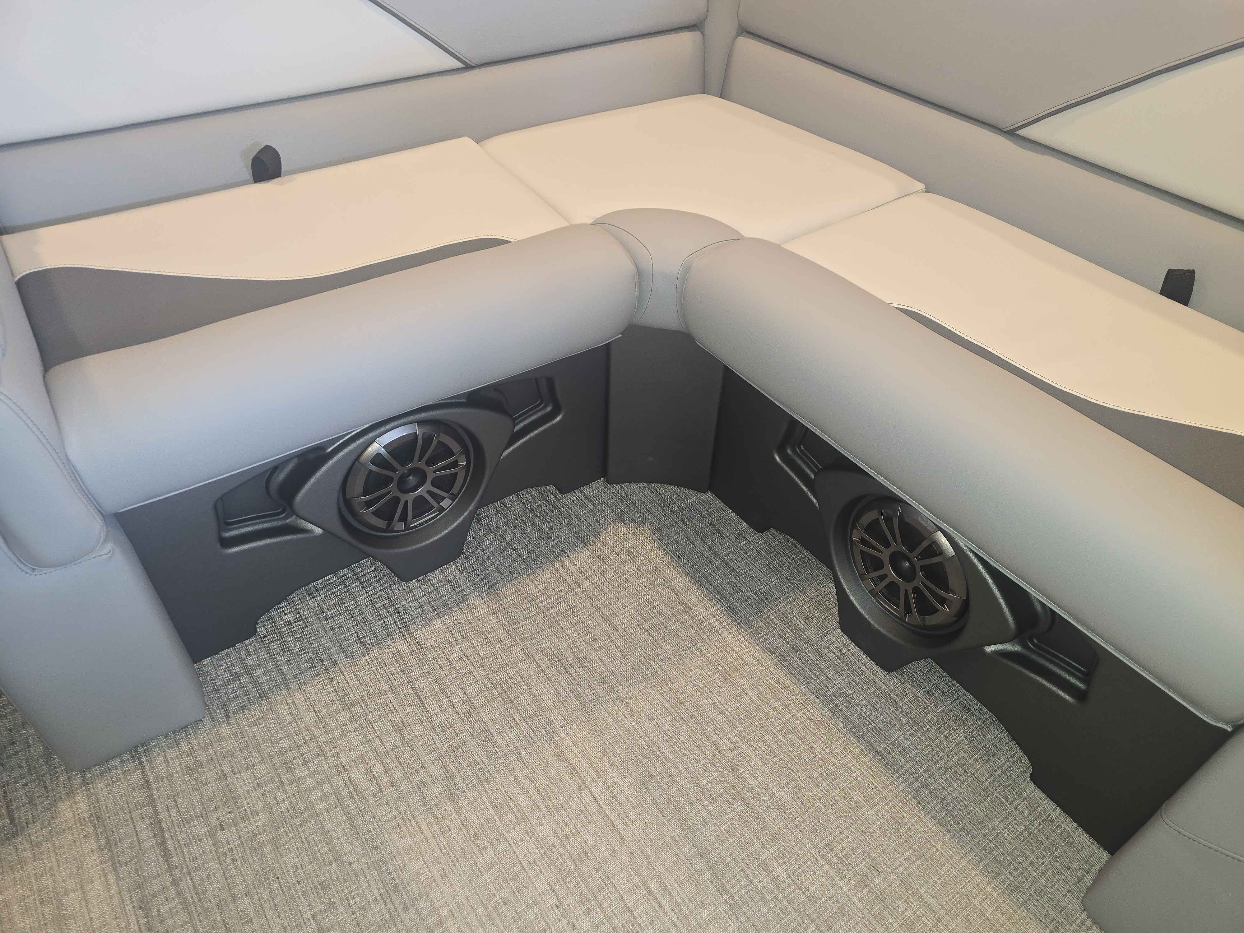 boat-carouselImage-image