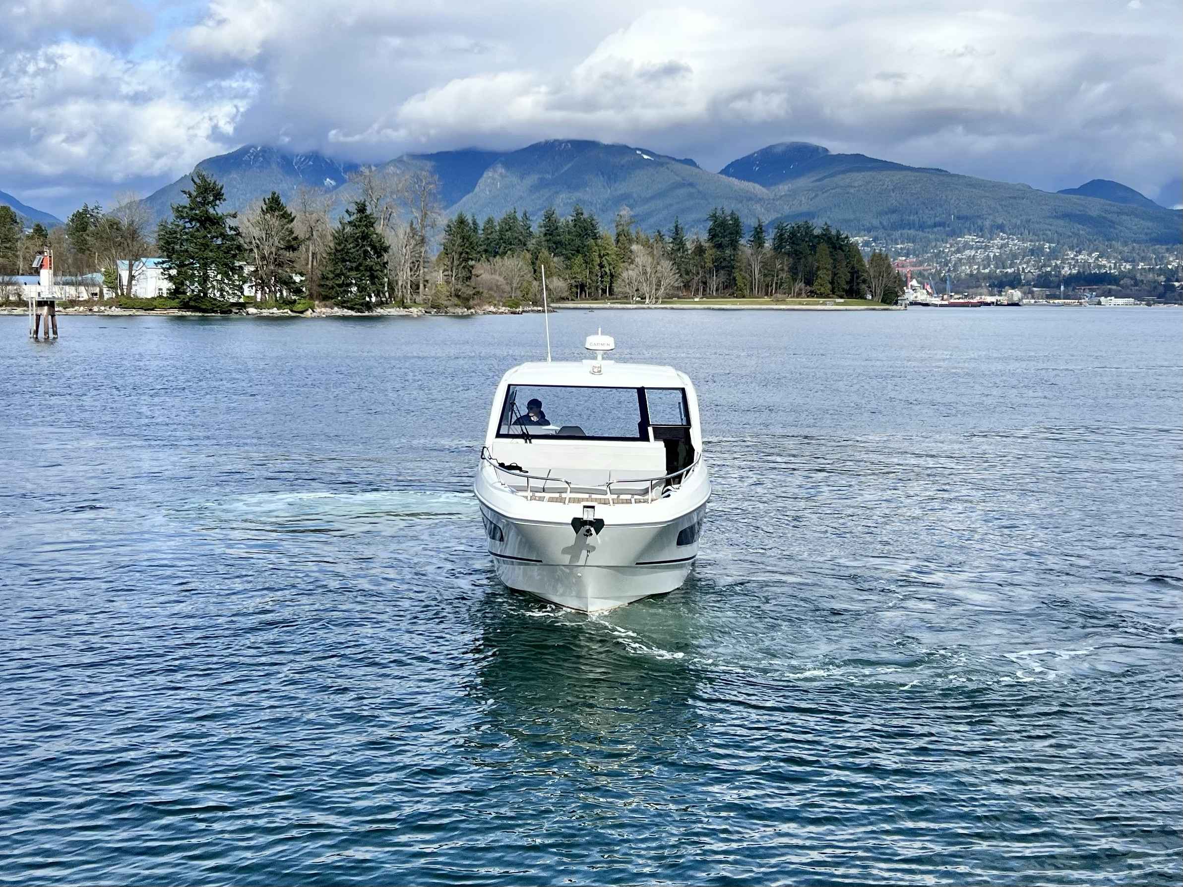 Pre-Owned 2023 Beneteau Gran Turismo 32 for Sale | Vancouver, BC | M&P Yacht Centre | 69a892c3b027111ba100f2fa