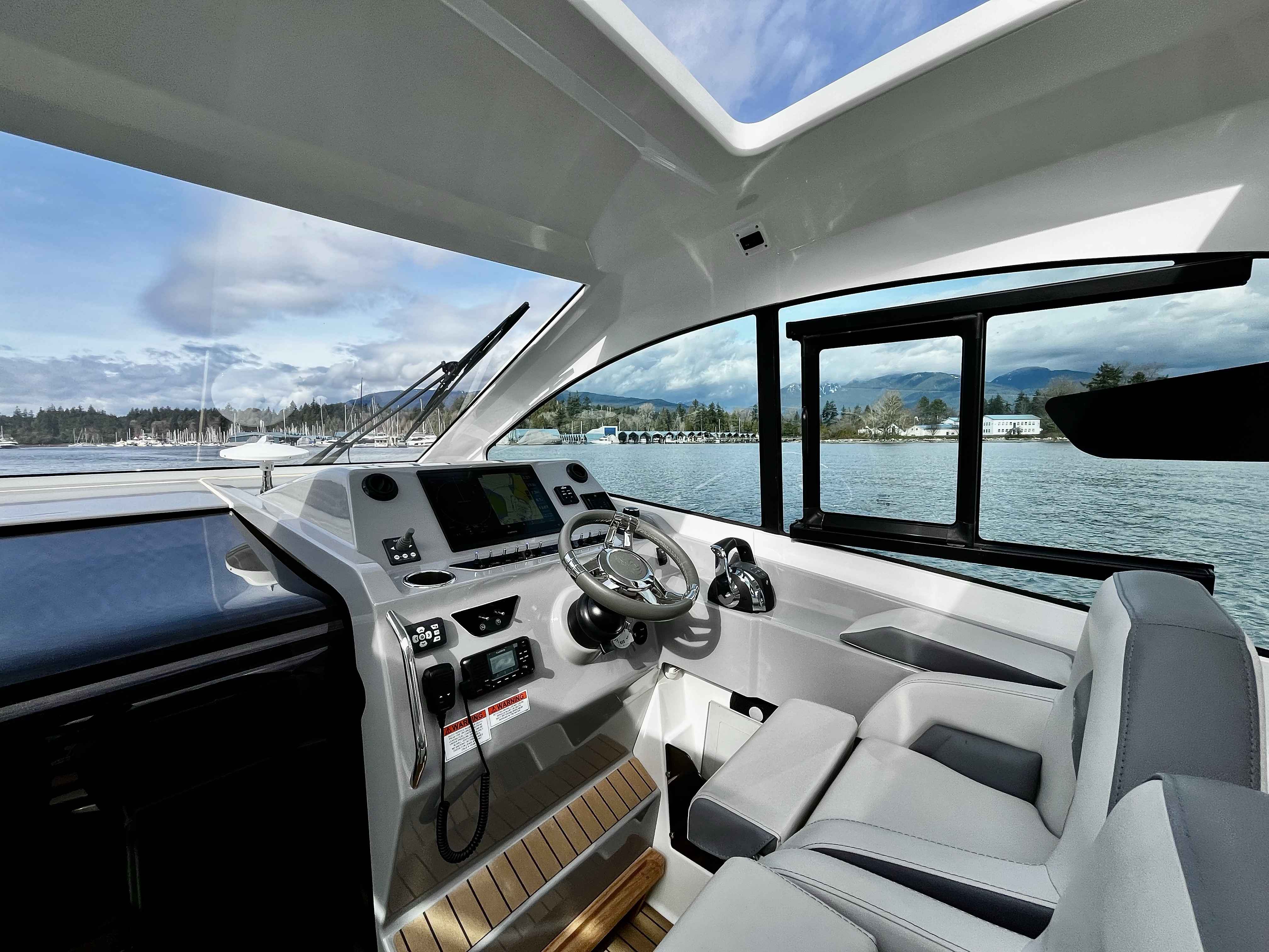 Pre-Owned 2023 Beneteau Gran Turismo 32 for Sale | Vancouver, BC | M&P Yacht Centre | 69a892c3b027111ba100f2fa