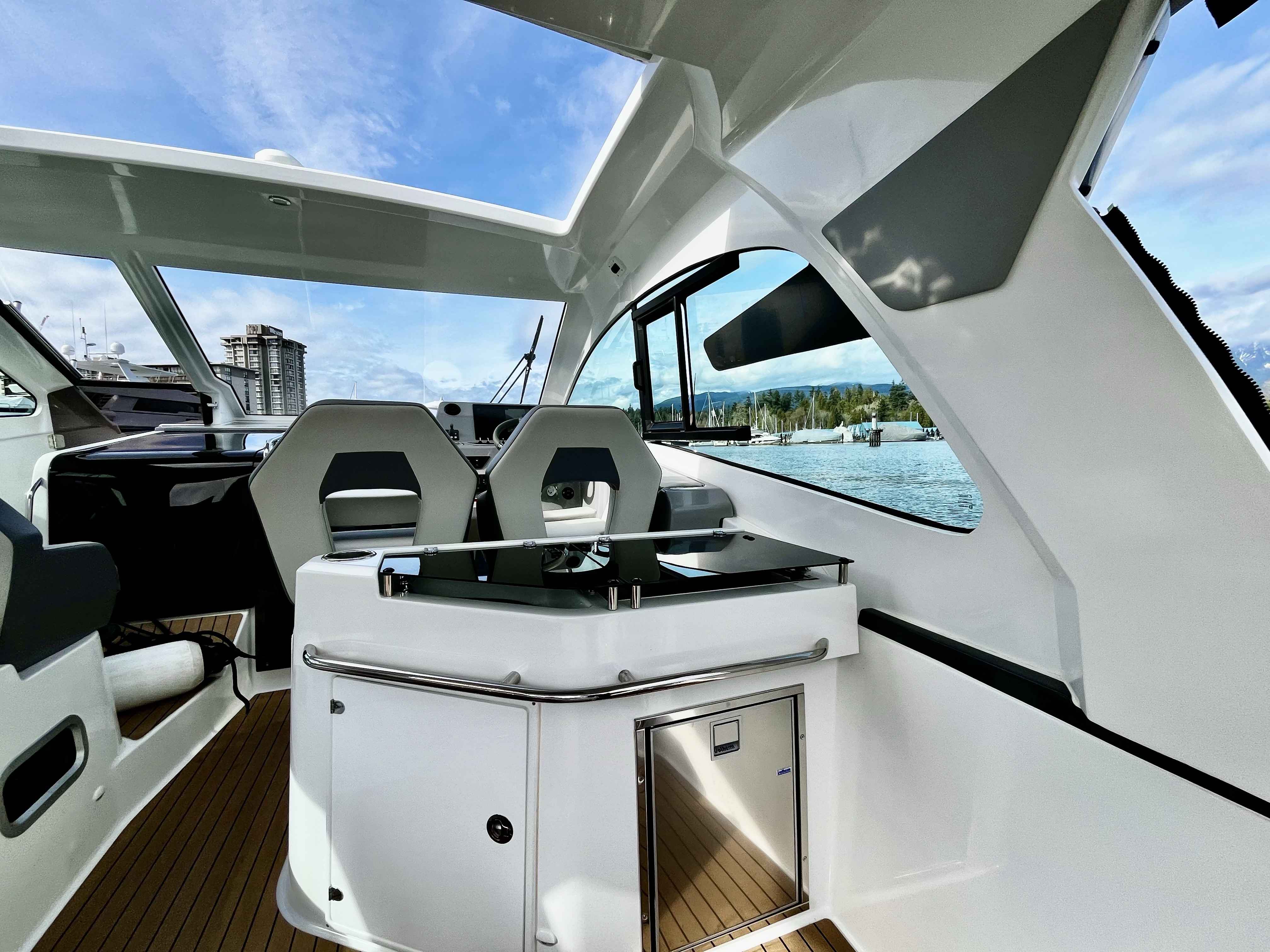 Pre-Owned 2023 Beneteau Gran Turismo 32 for Sale | Vancouver, BC | M&P Yacht Centre | 69a892c3b027111ba100f2fa