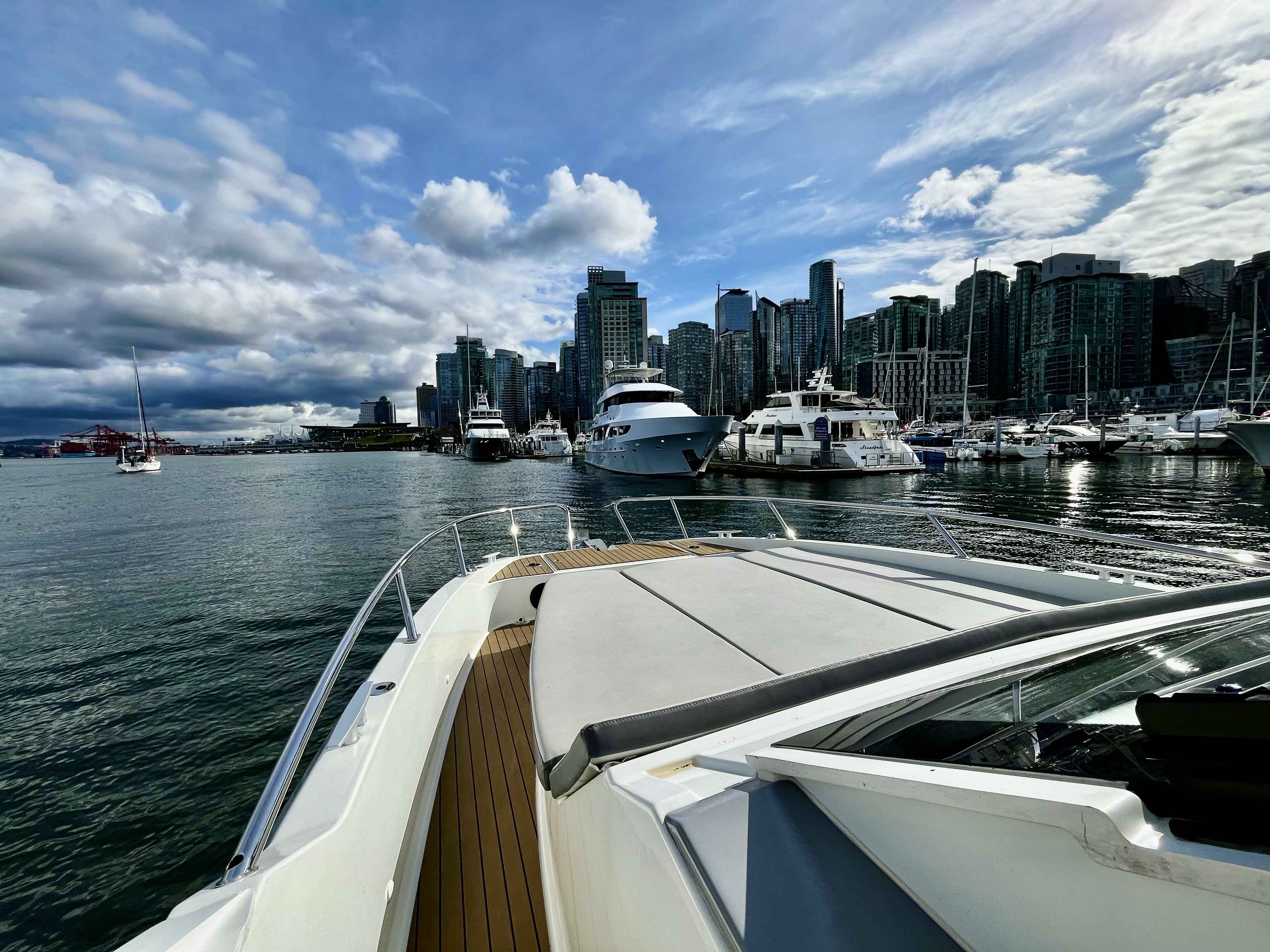 Pre-Owned 2023 Beneteau Gran Turismo 32 for Sale | Vancouver, BC | M&P Yacht Centre | 69a892c3b027111ba100f2fa