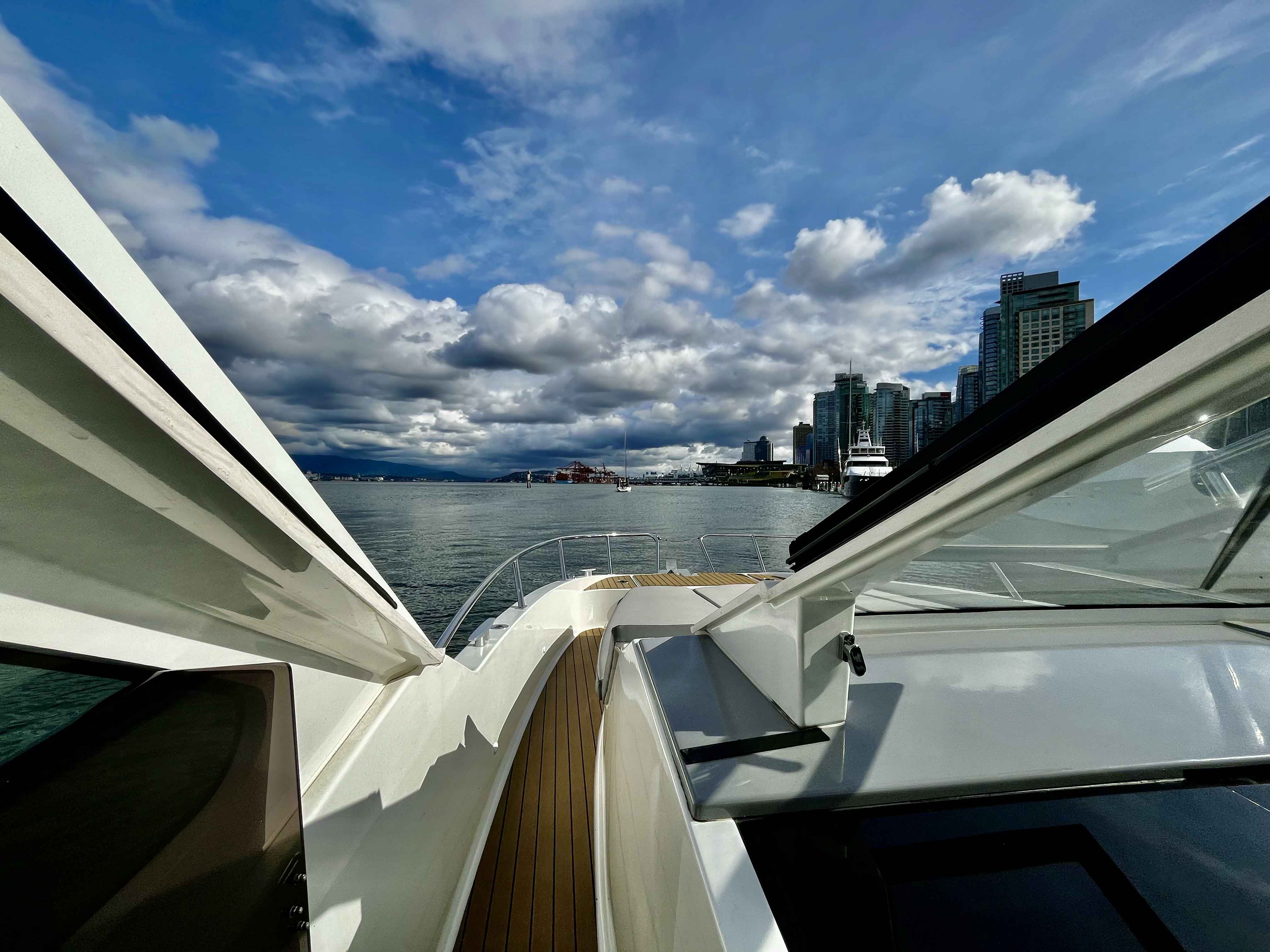 Pre-Owned 2023 Beneteau Gran Turismo 32 for Sale | Vancouver, BC | M&P Yacht Centre | 69a892c3b027111ba100f2fa