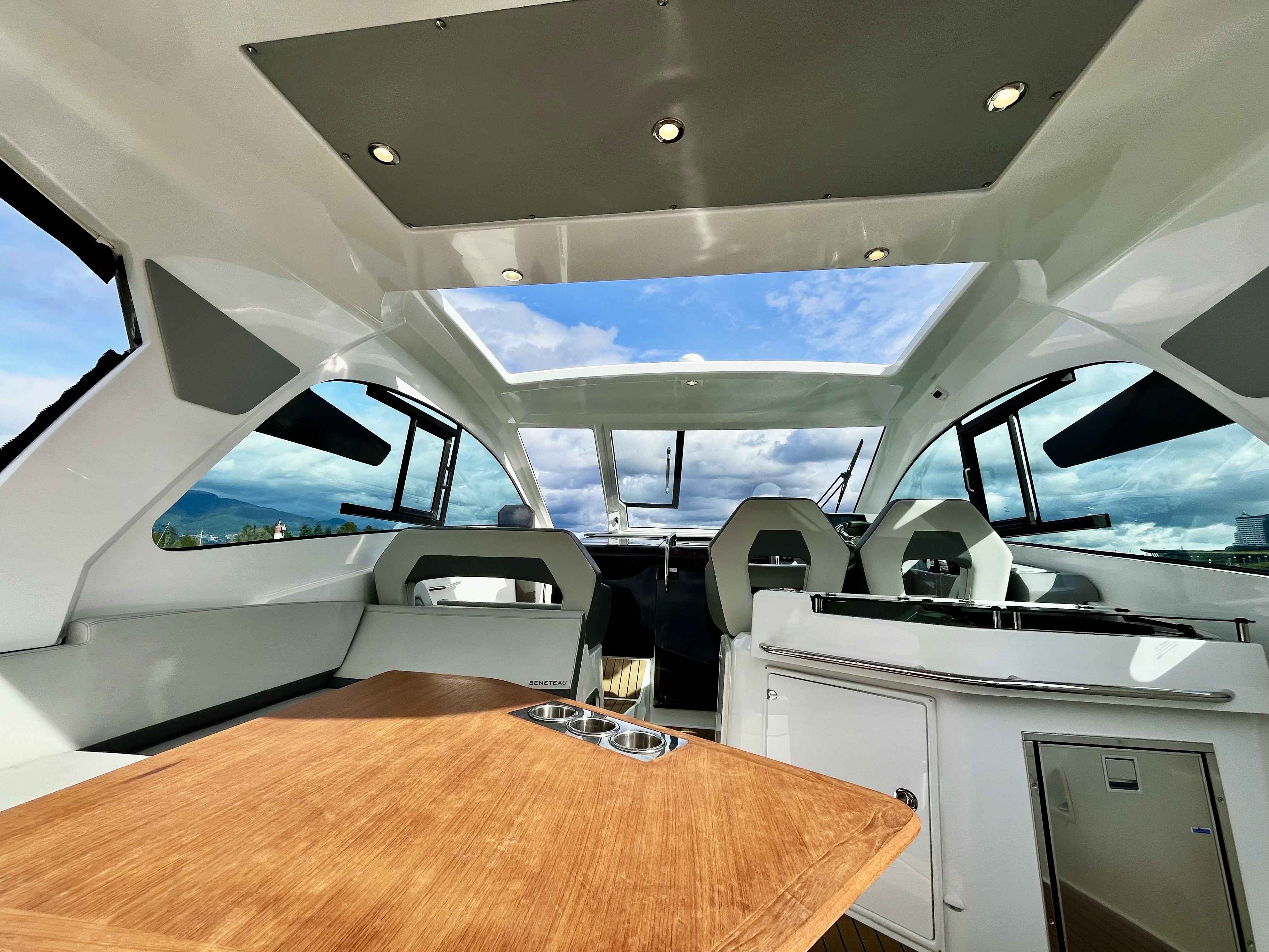 Pre-Owned 2023 Beneteau Gran Turismo 32 for Sale | Vancouver, BC | M&P Yacht Centre | 69a892c3b027111ba100f2fa