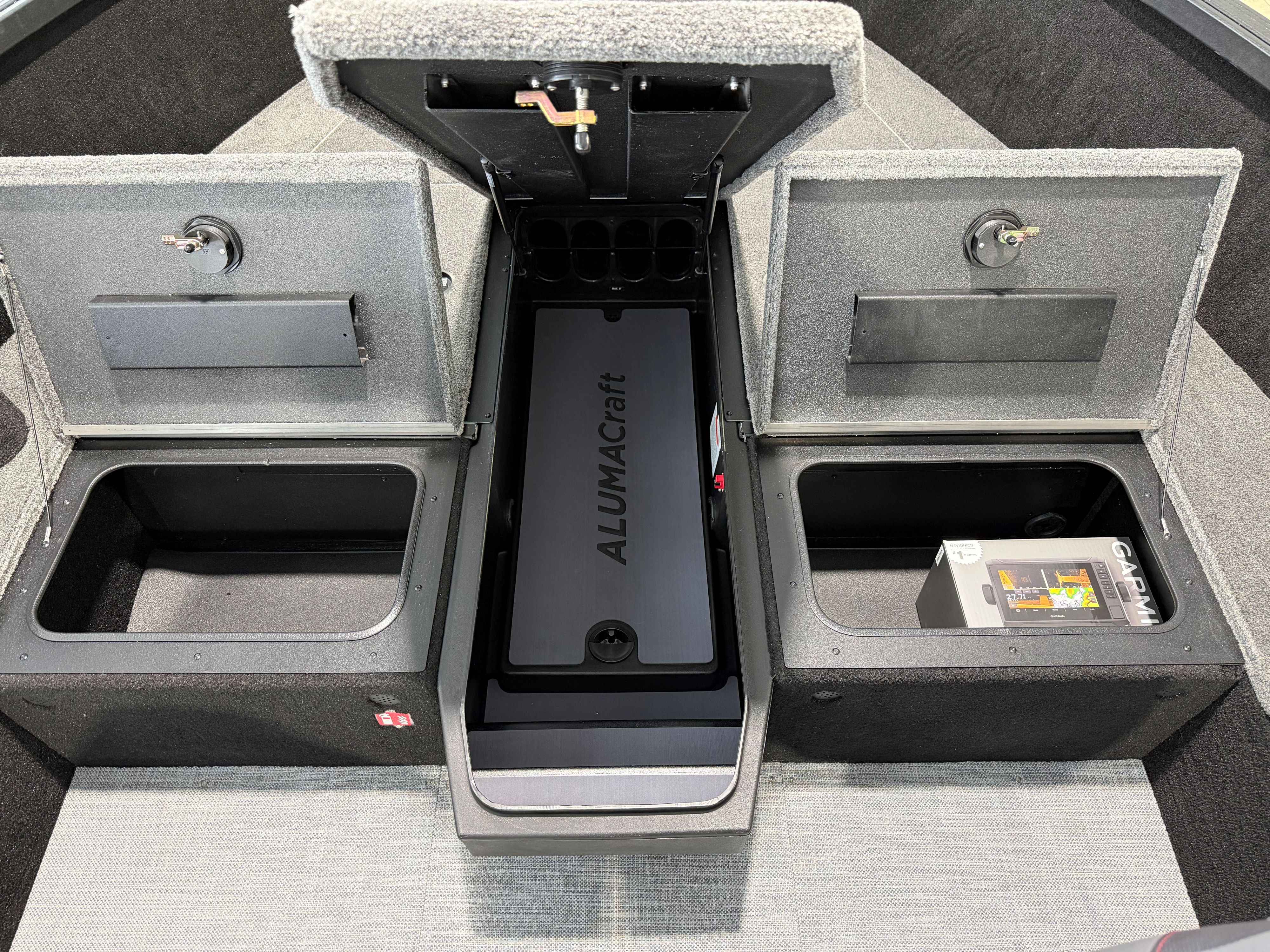 boat-carouselImage-image