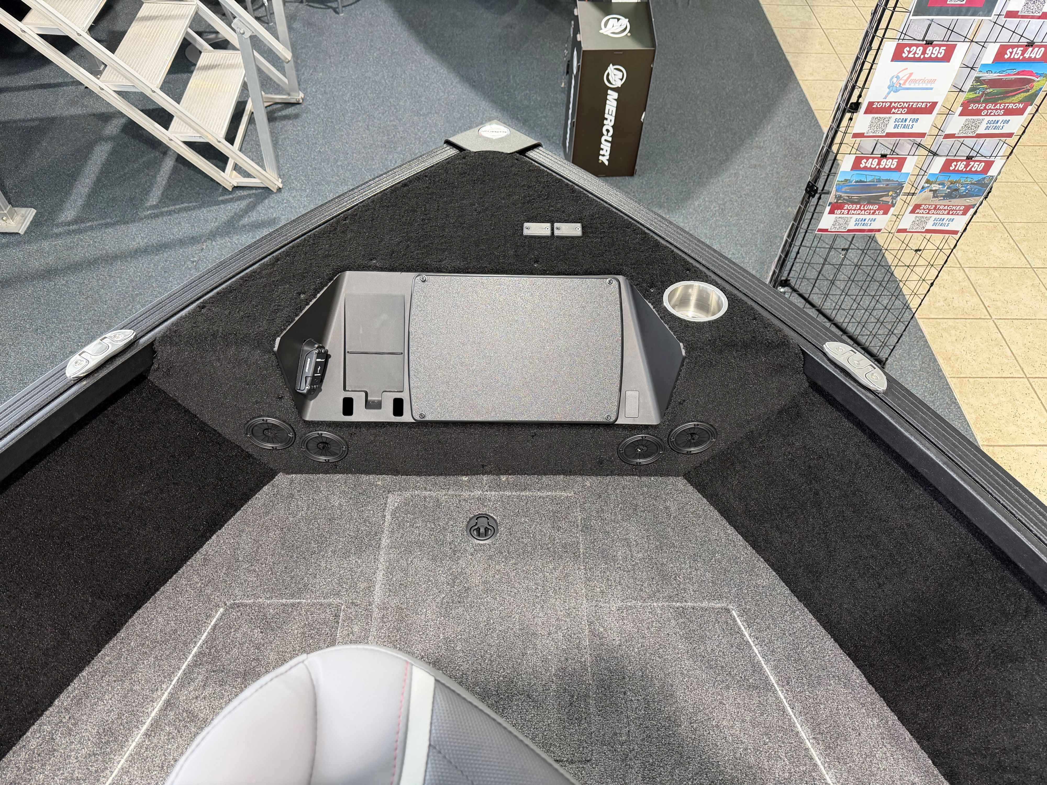 boat-carouselImage-image