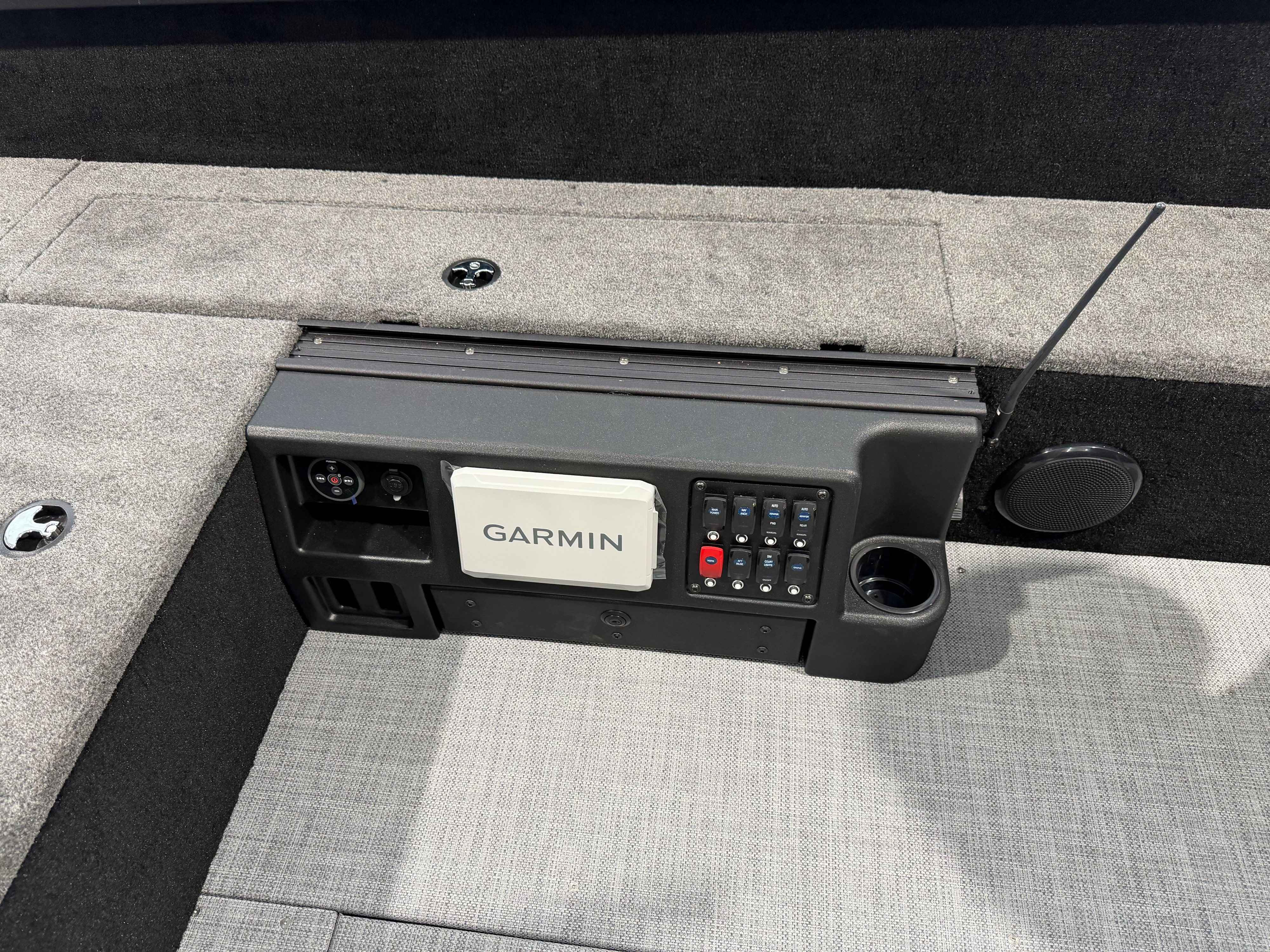 boat-carouselImage-image