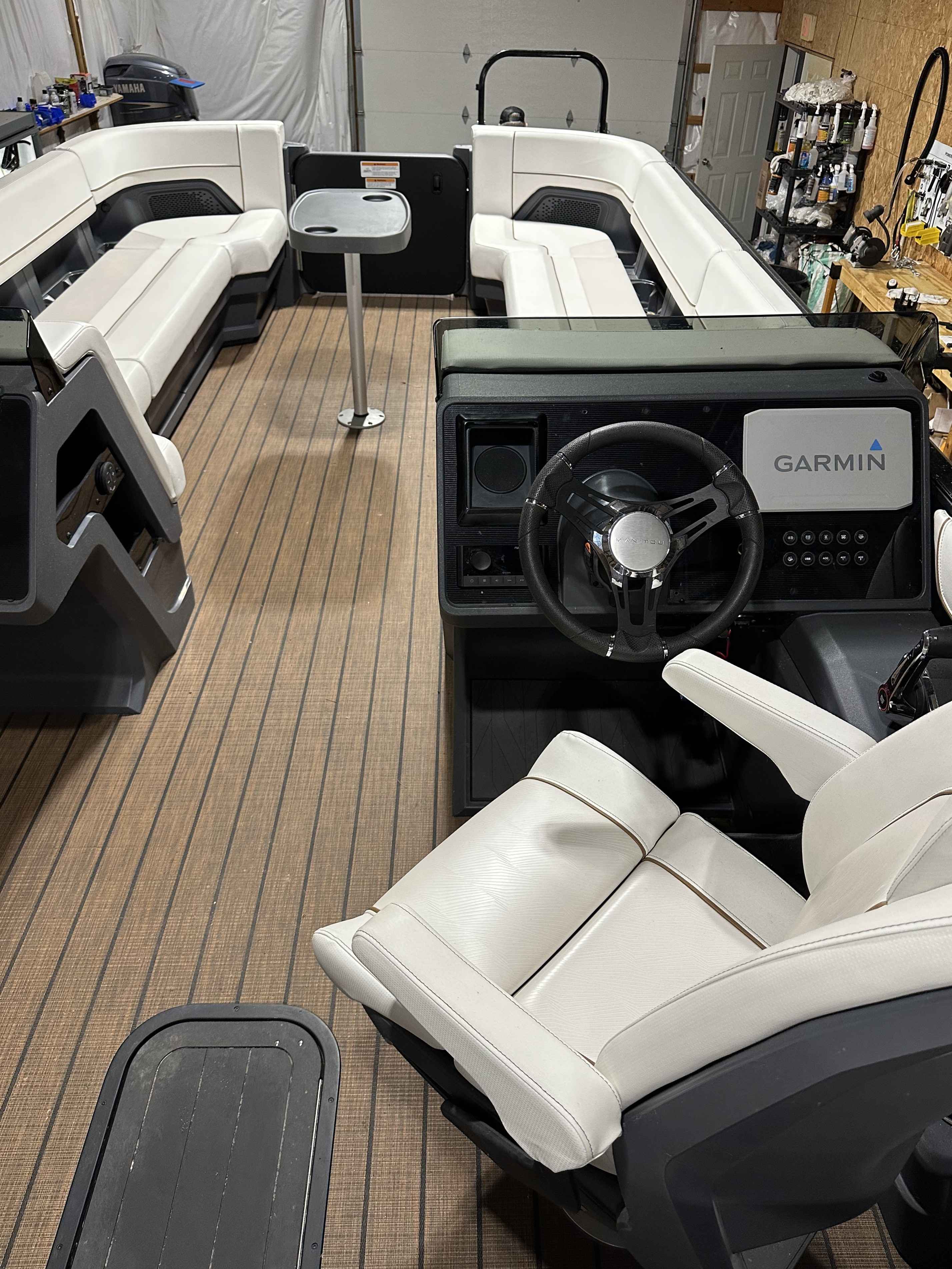 boat-carouselImage-image