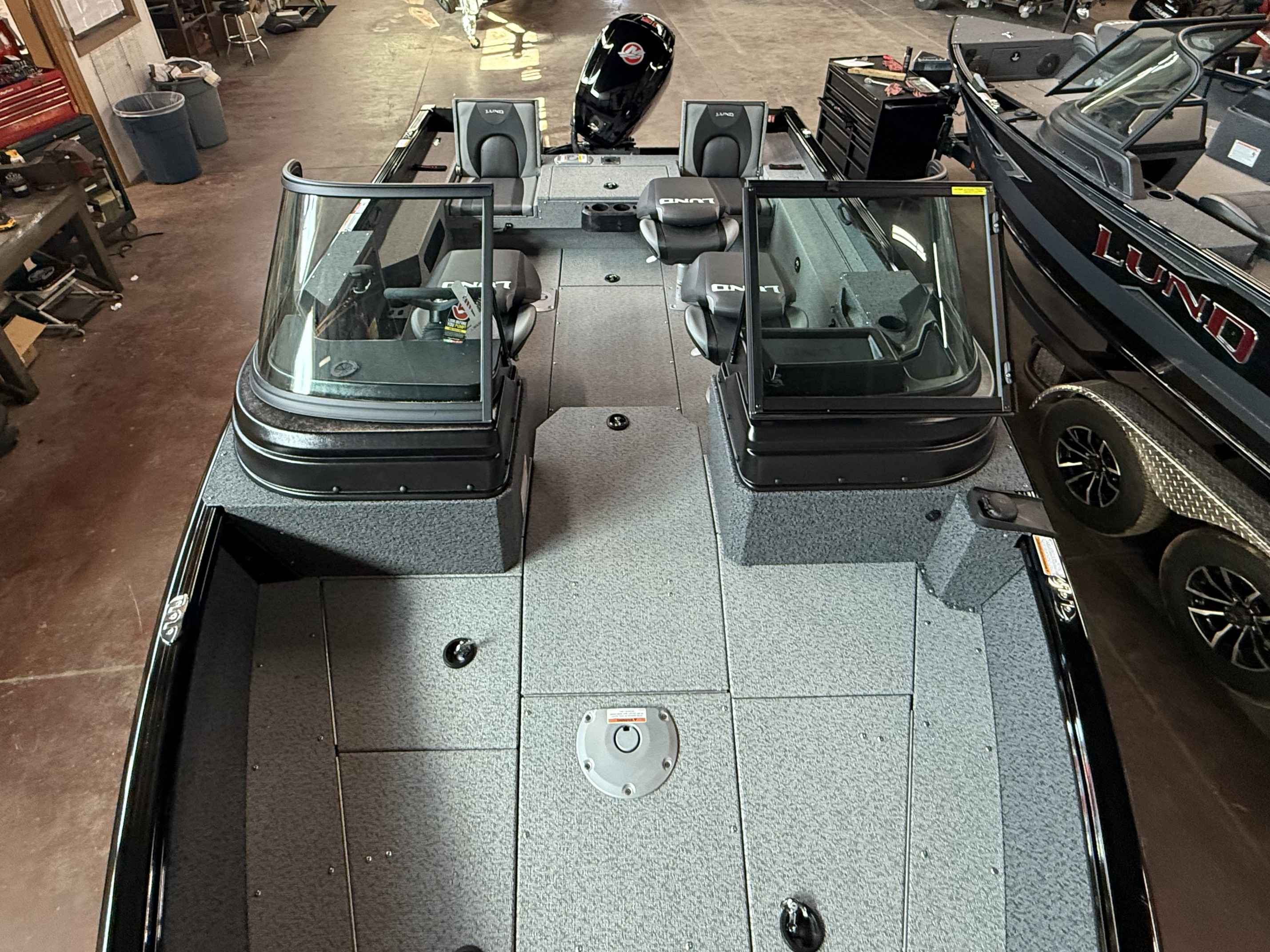 boat-carouselImage-image