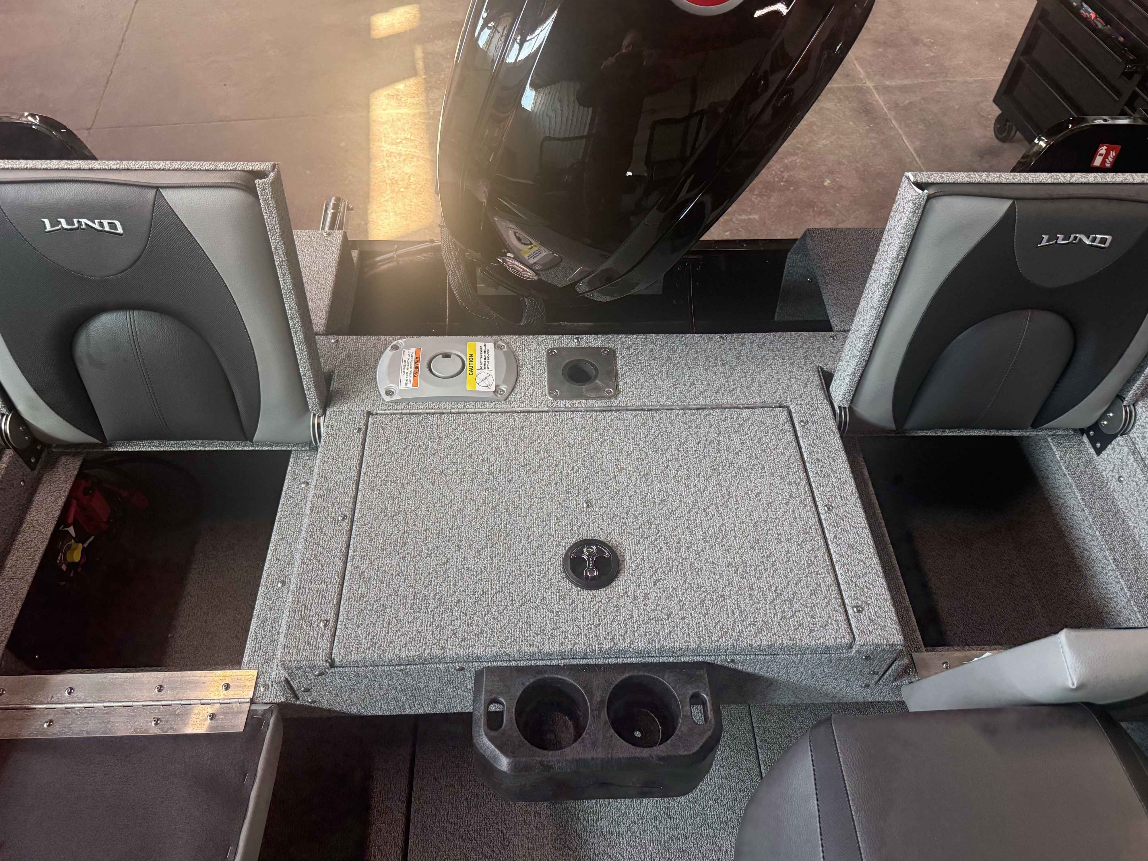 boat-carouselImage-image