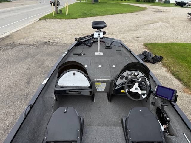 boat-carouselImage-image