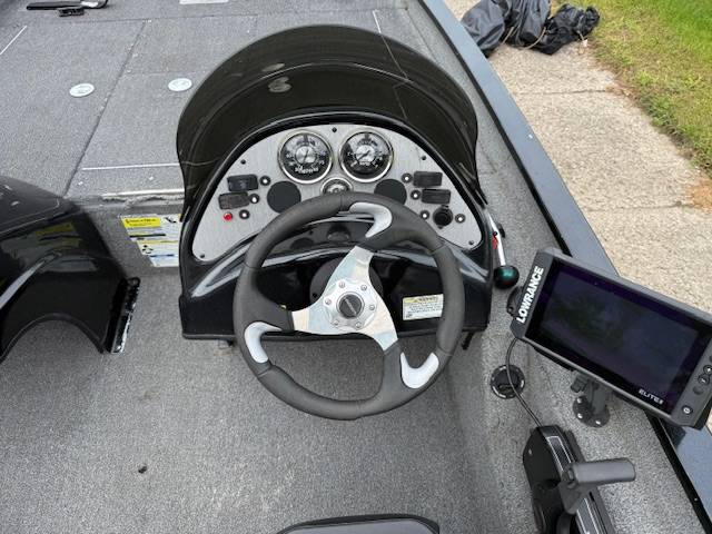 boat-carouselImage-image