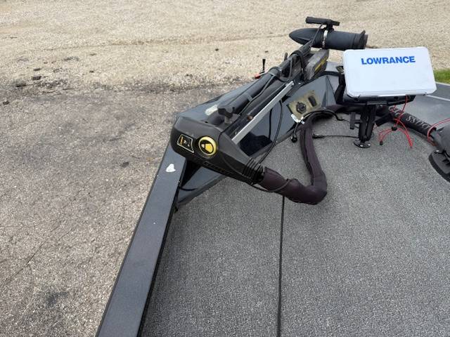 boat-carouselImage-image