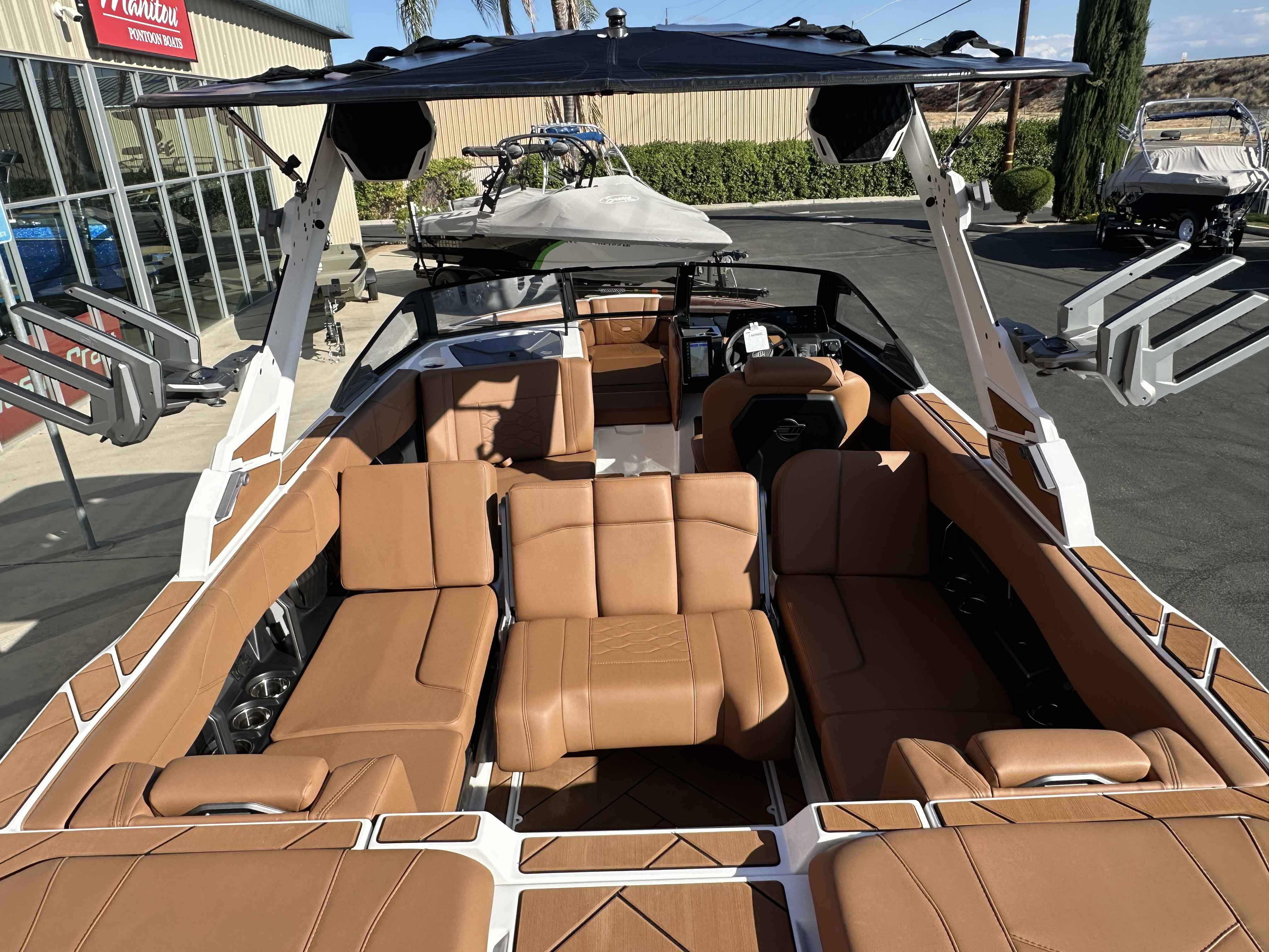 2026 Malibu 23 LSV-18