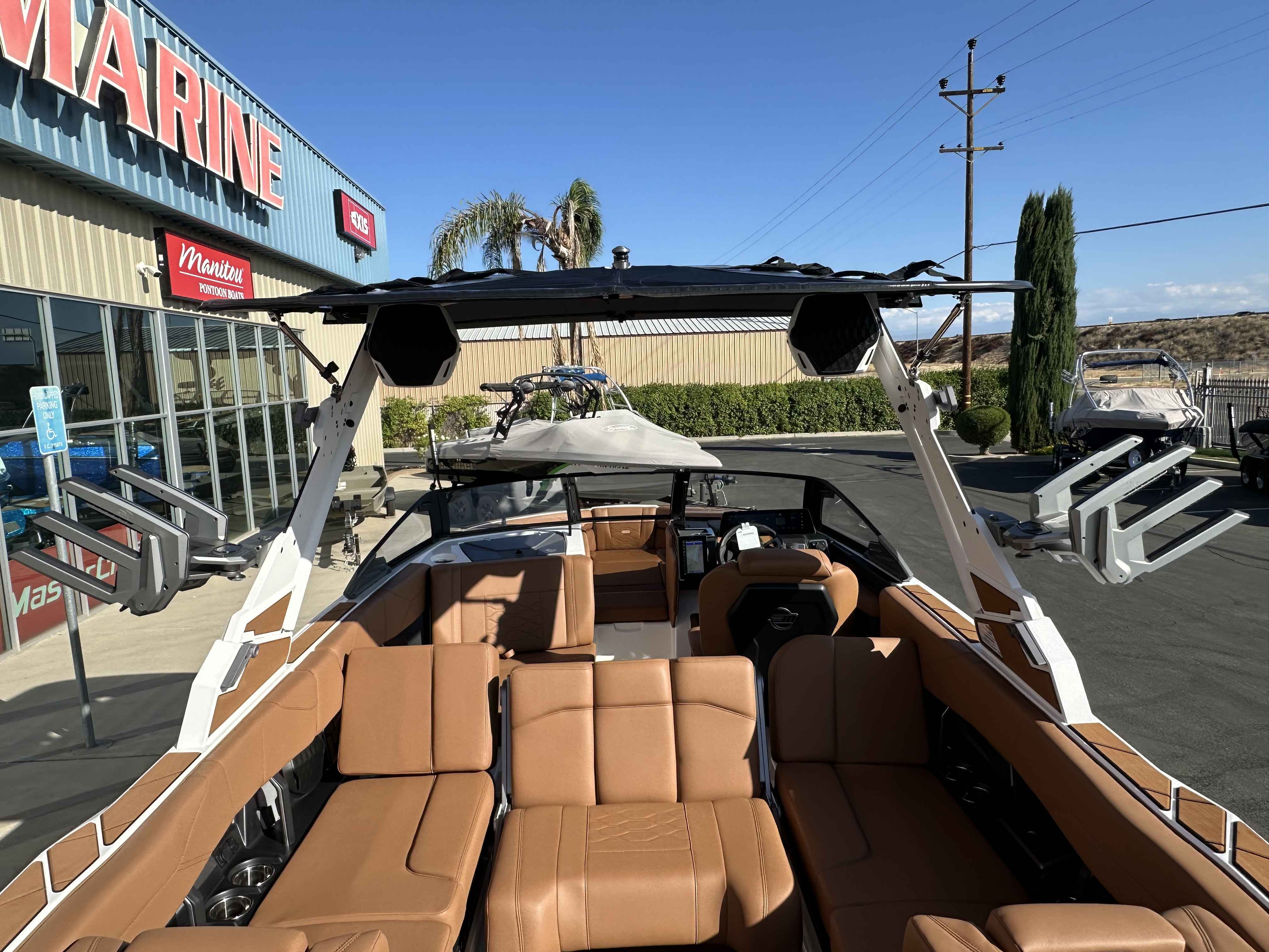 2026 Malibu 23 LSV-19