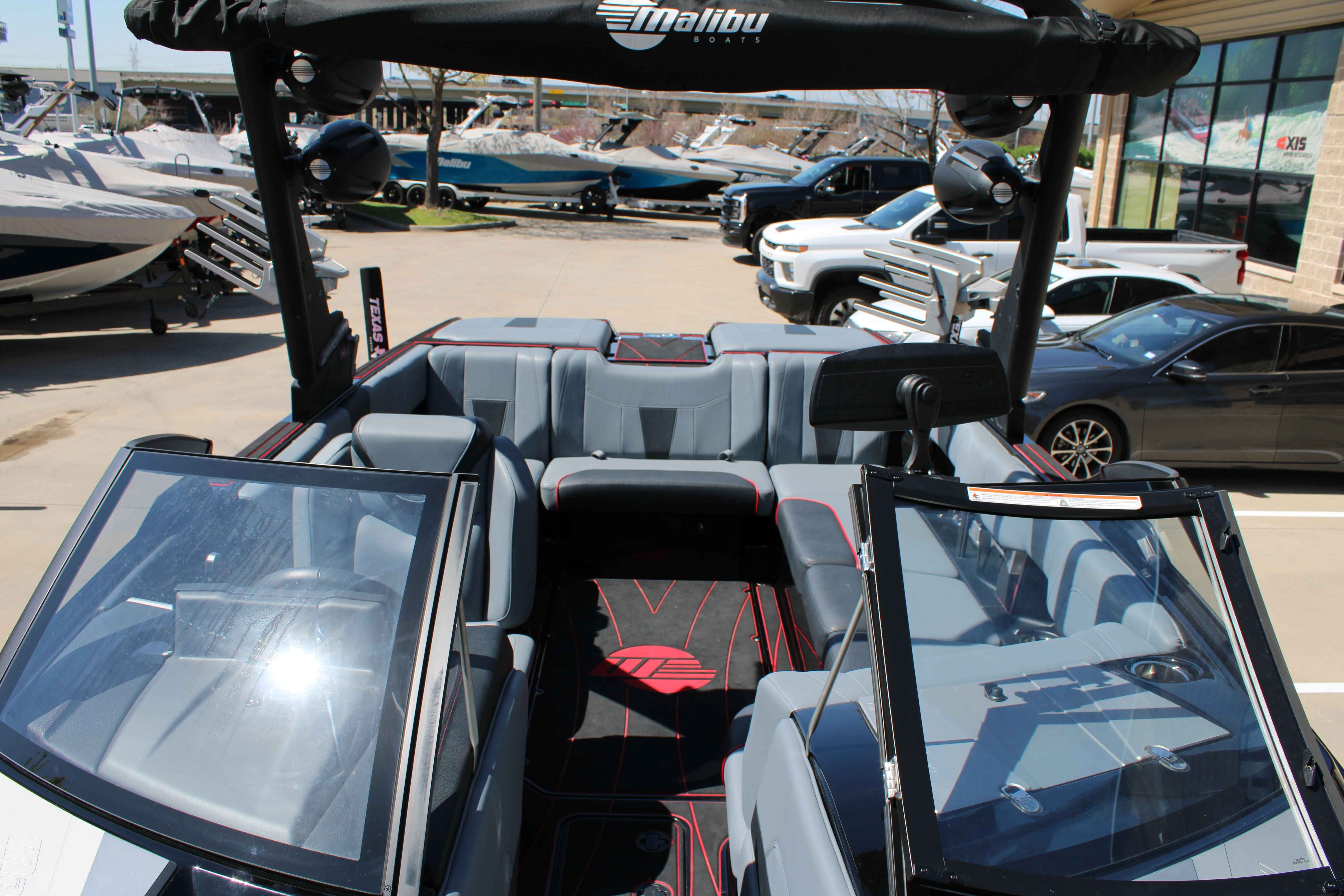 2023 Malibu Boats Wakesetter 23 LSV-16