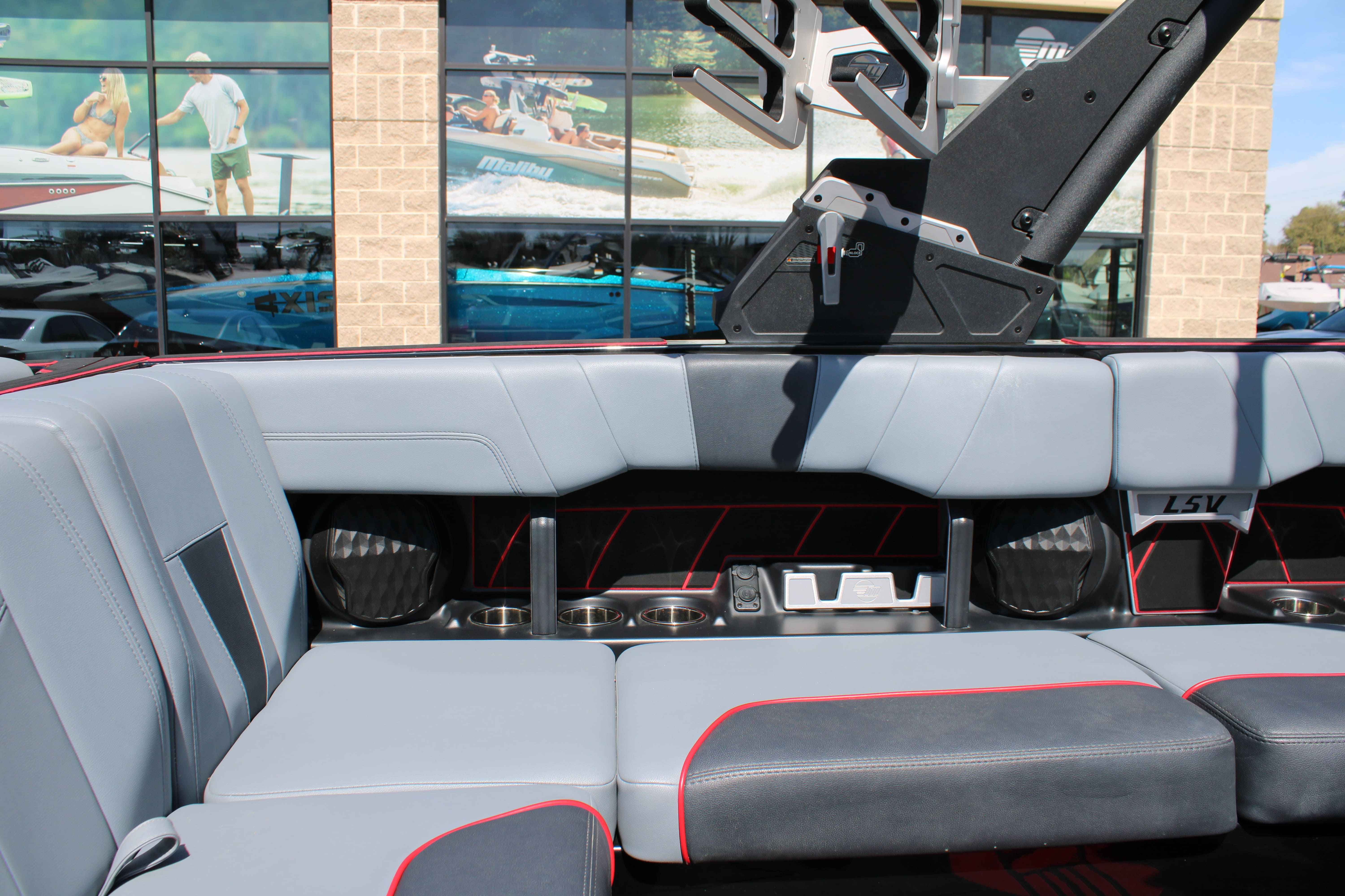 2023 Malibu Boats Wakesetter 23 LSV-18